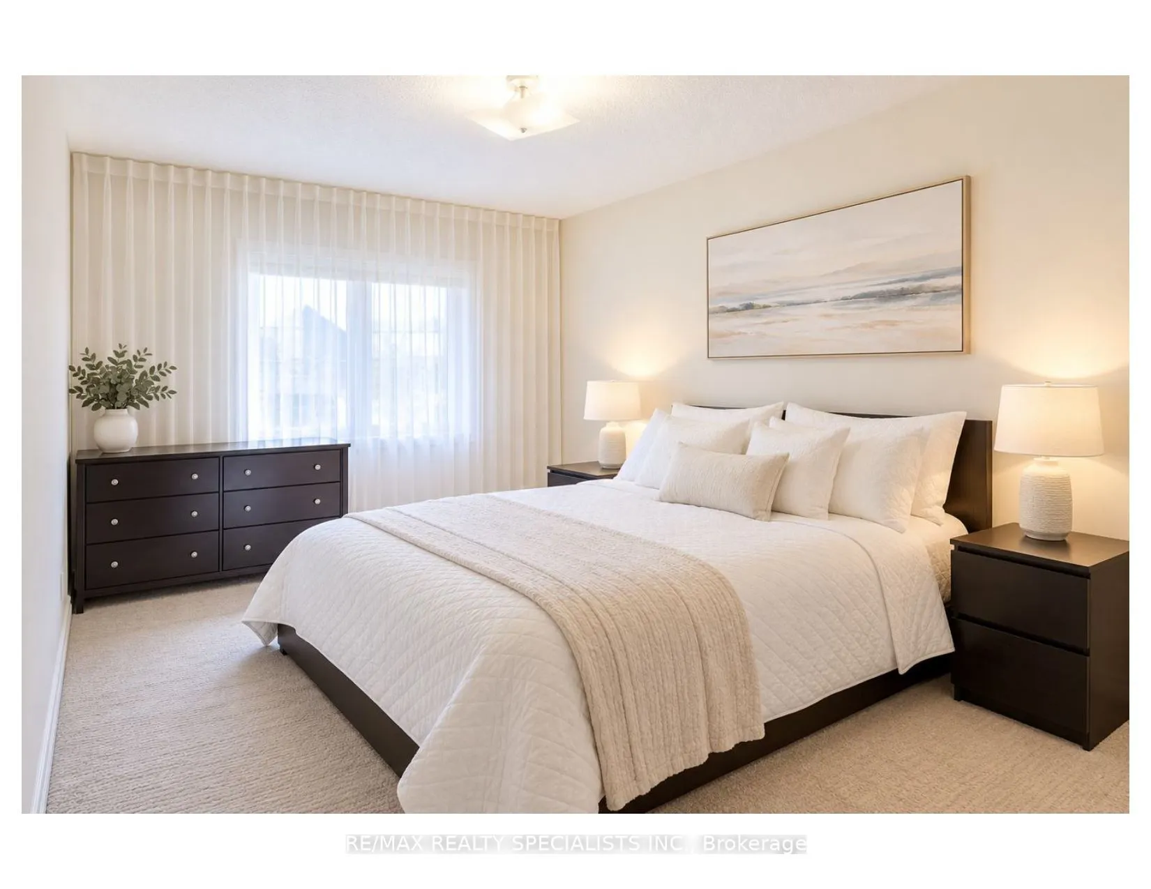 3428 Stoney Crescent