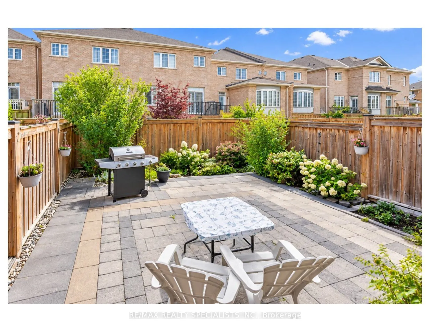 3428 Stoney Crescent