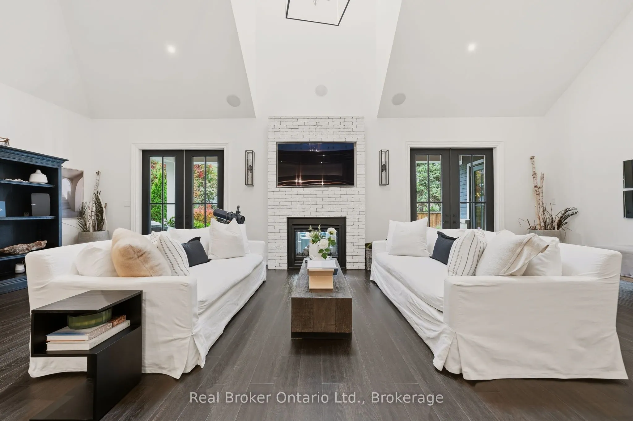 175 North Shore Boulevard W