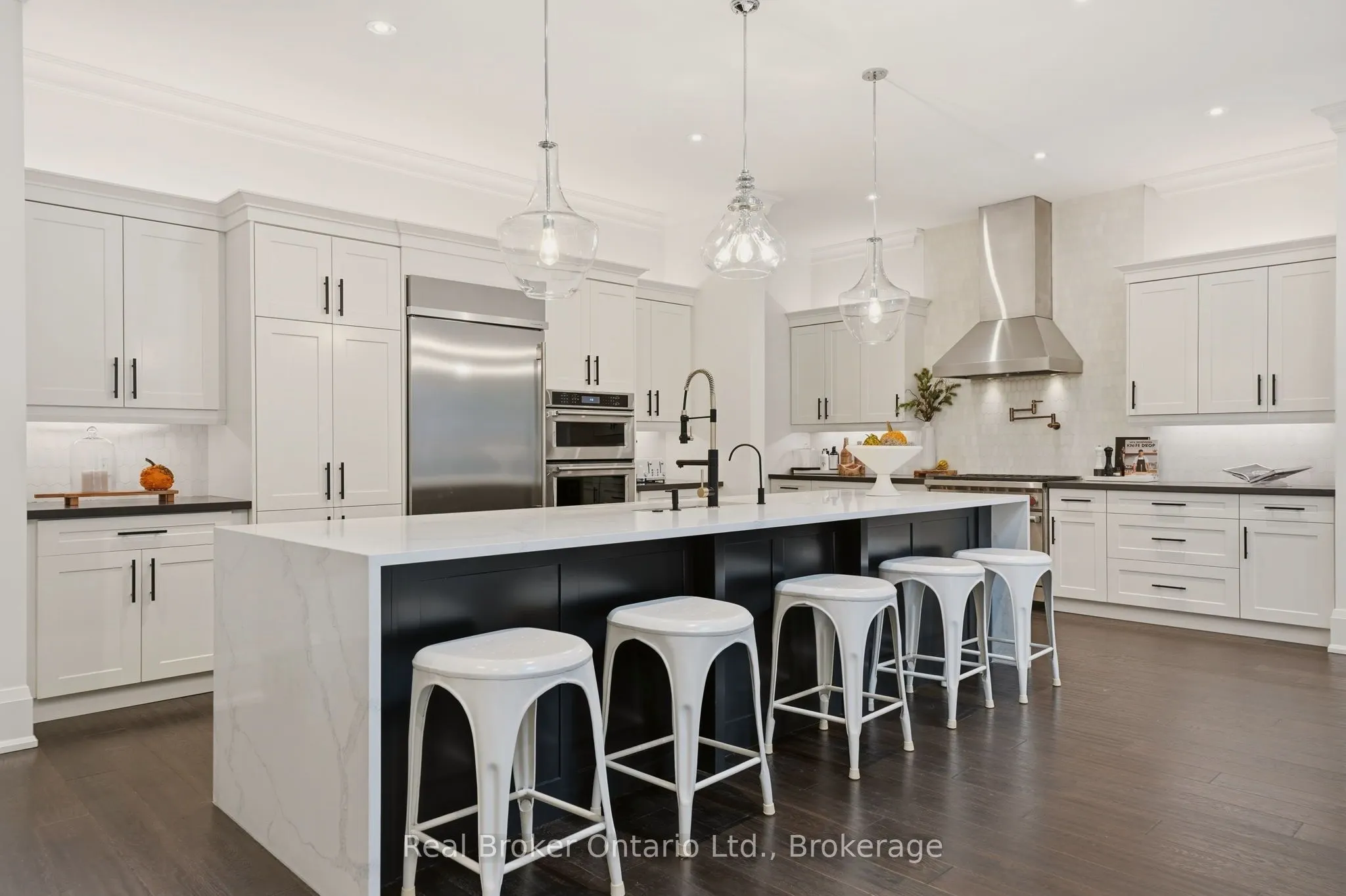 175 North Shore Boulevard W