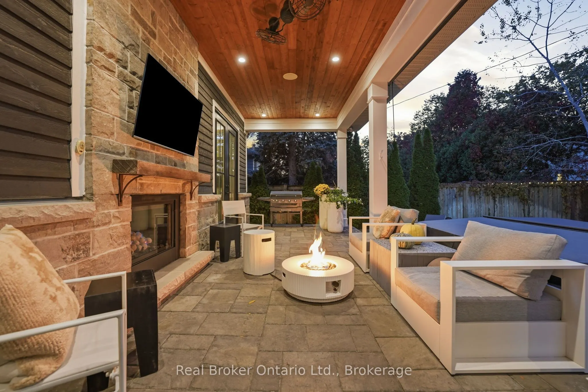 175 North Shore Boulevard W
