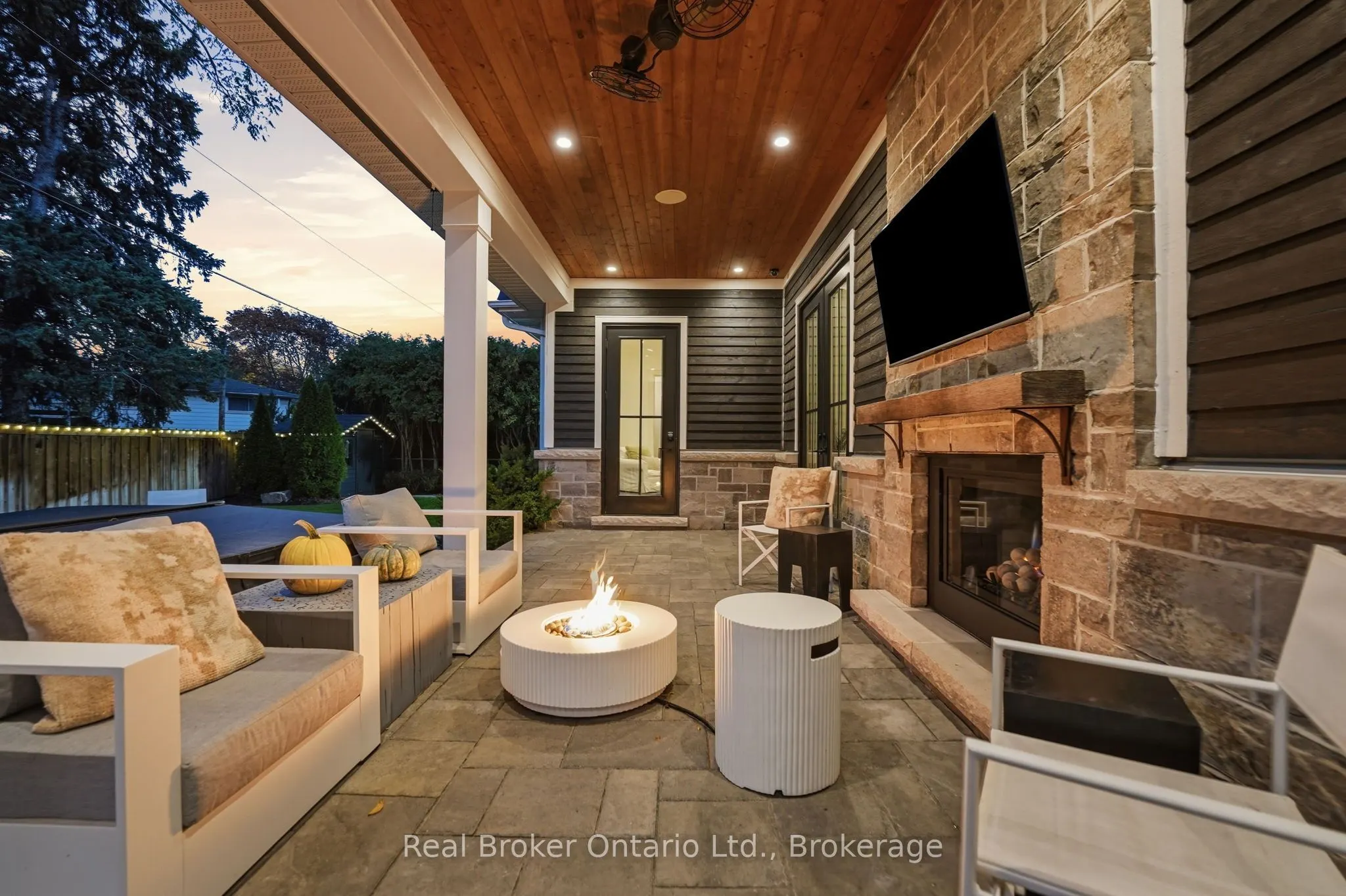 175 North Shore Boulevard W