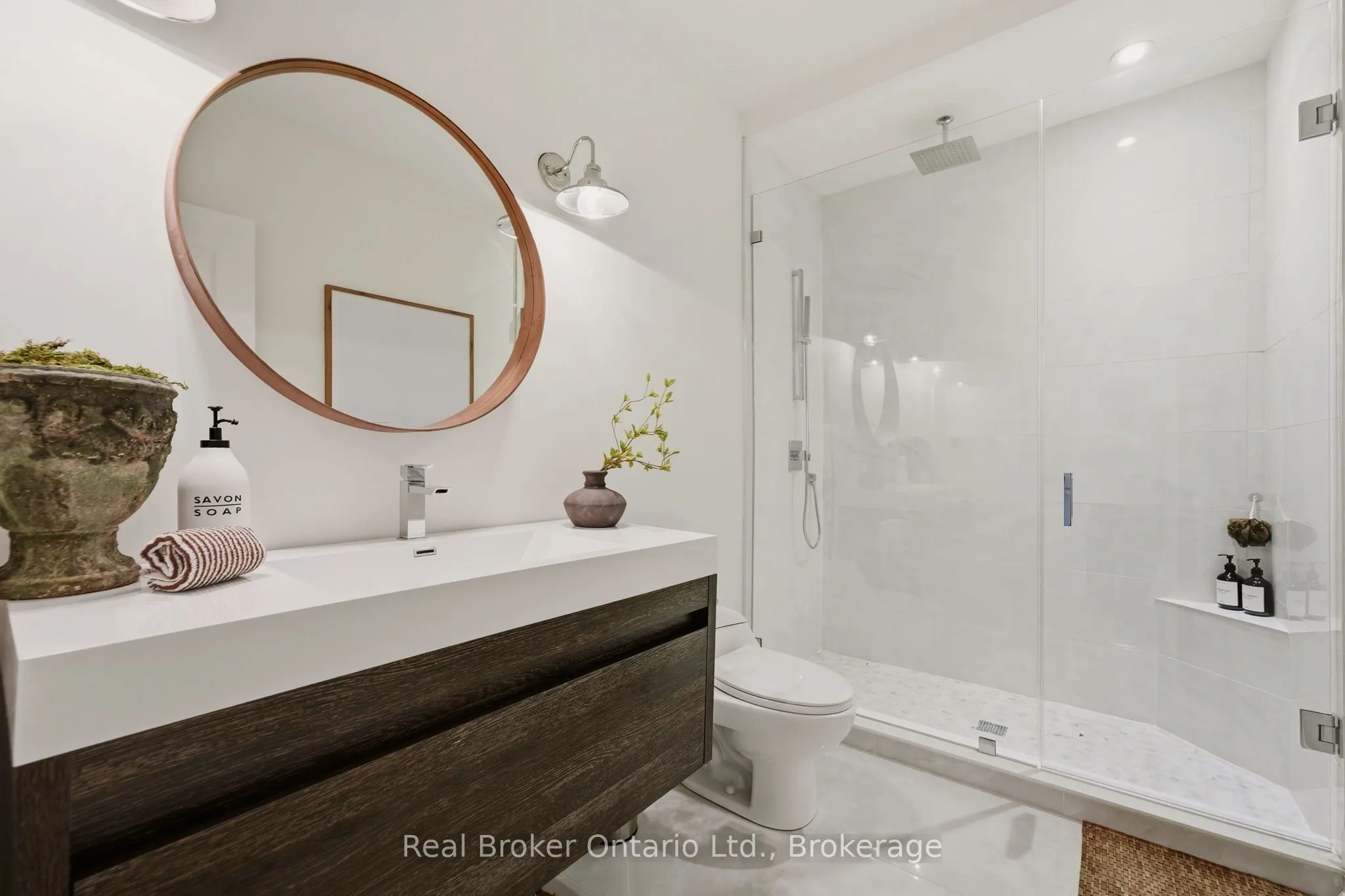 175 North Shore Boulevard W