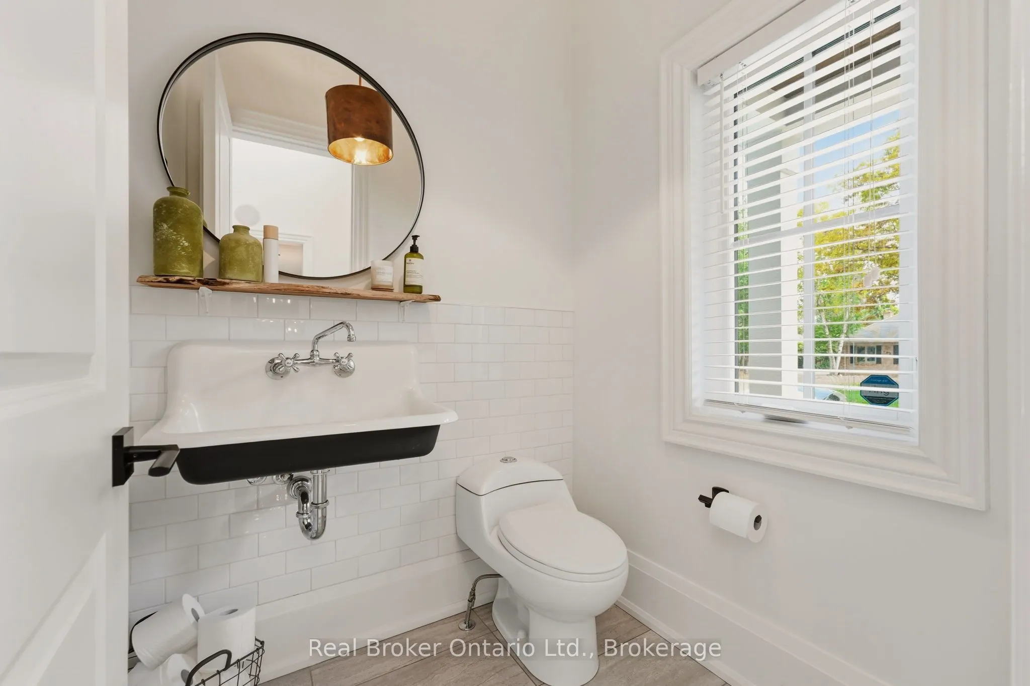 175 North Shore Boulevard W