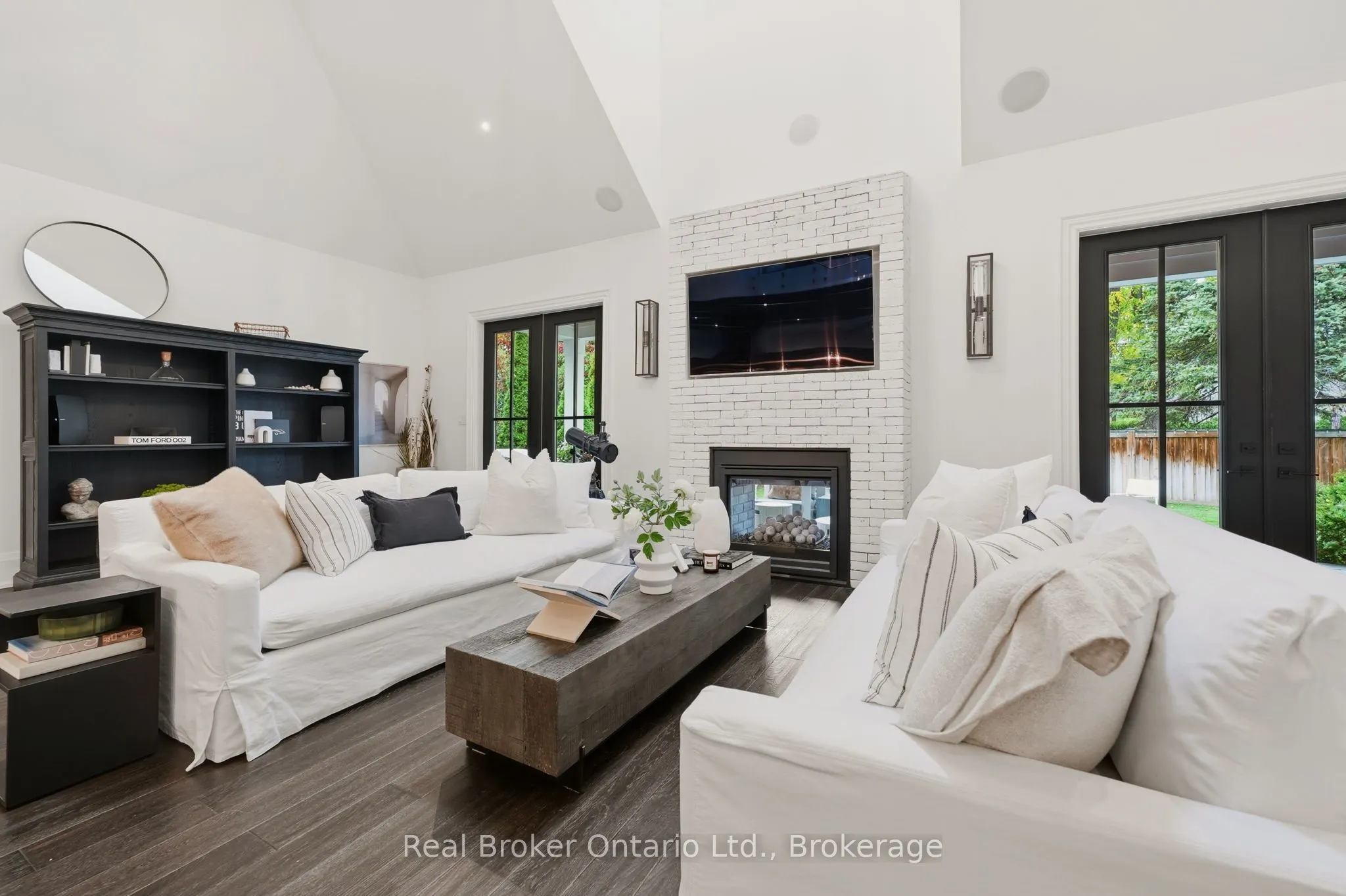175 North Shore Boulevard W