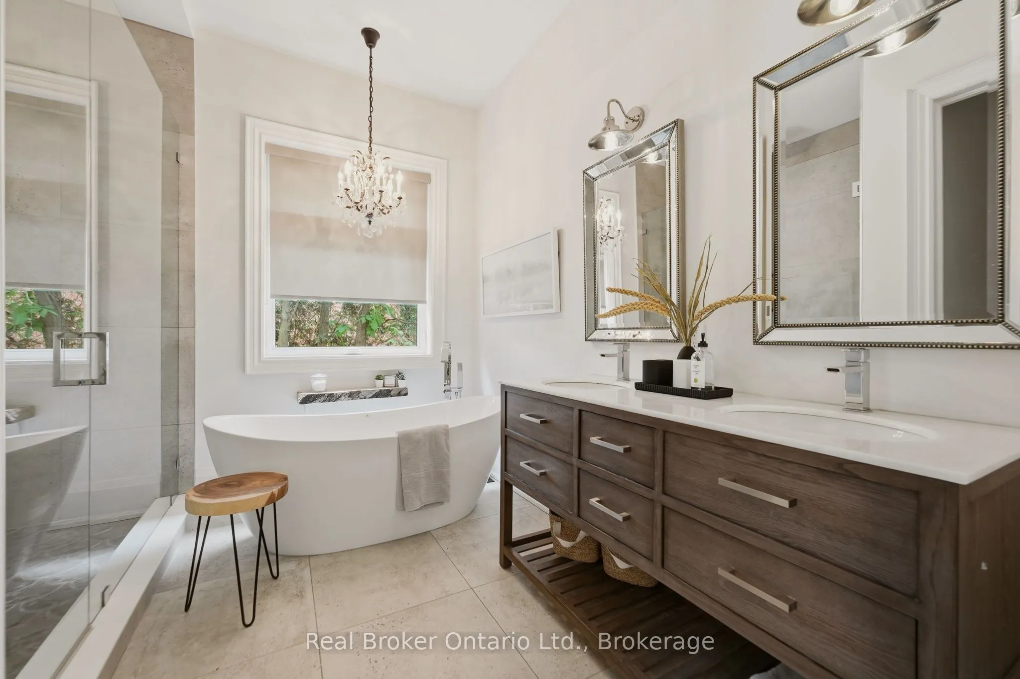 175 North Shore Boulevard W