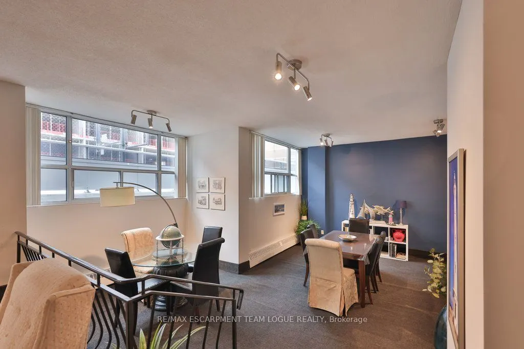 2263 Marine Drive #301