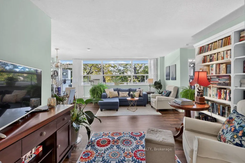 2263 Marine Drive #301