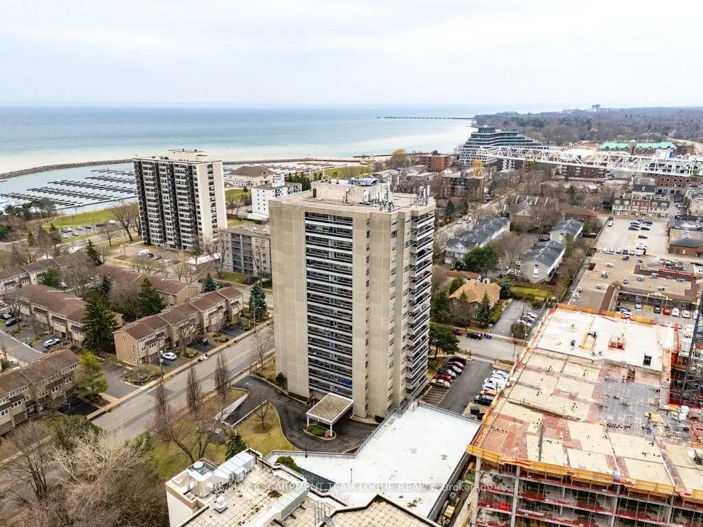 2263 Marine Drive #301