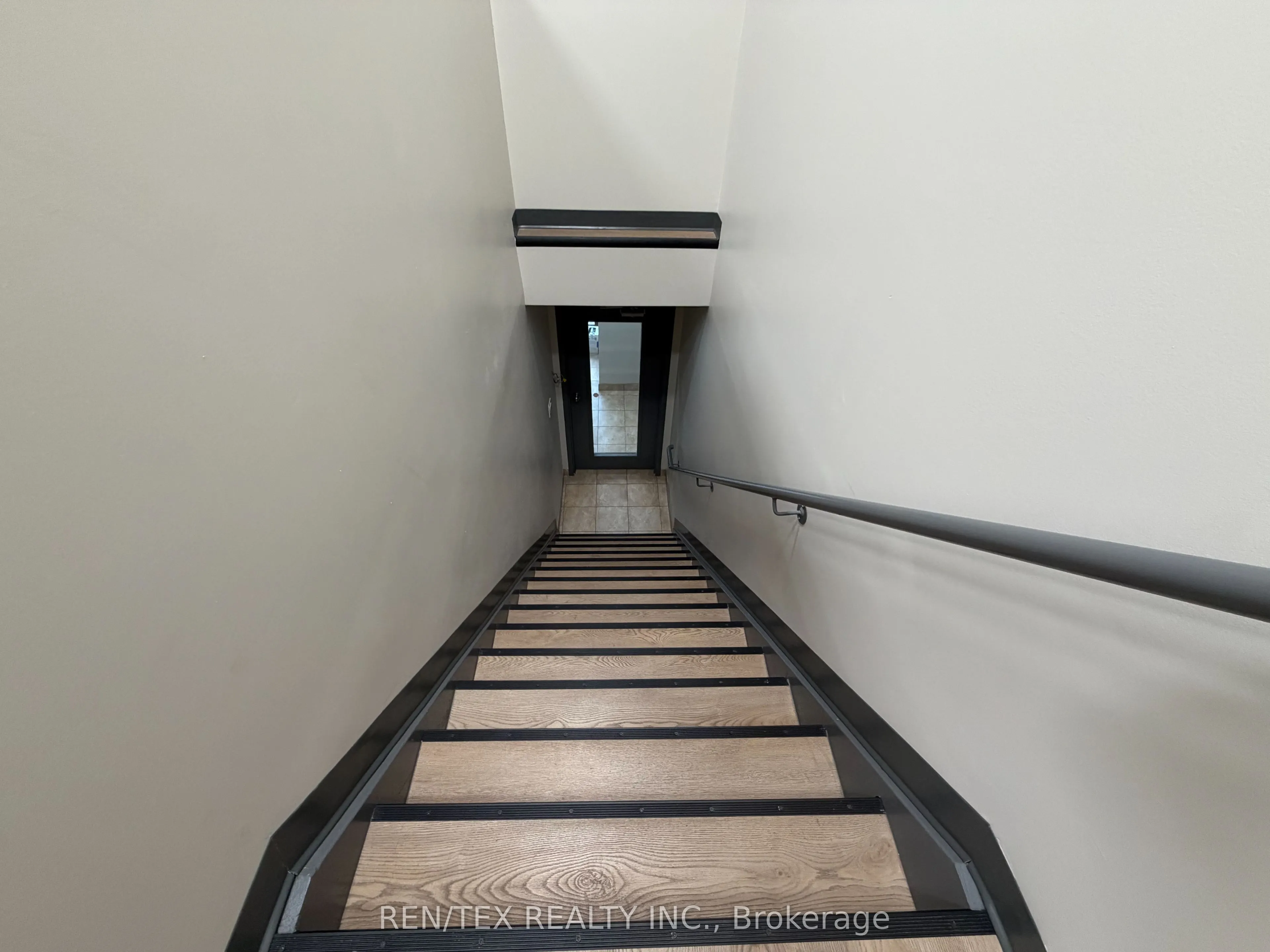 42 Steinway Boulevard #6-7
