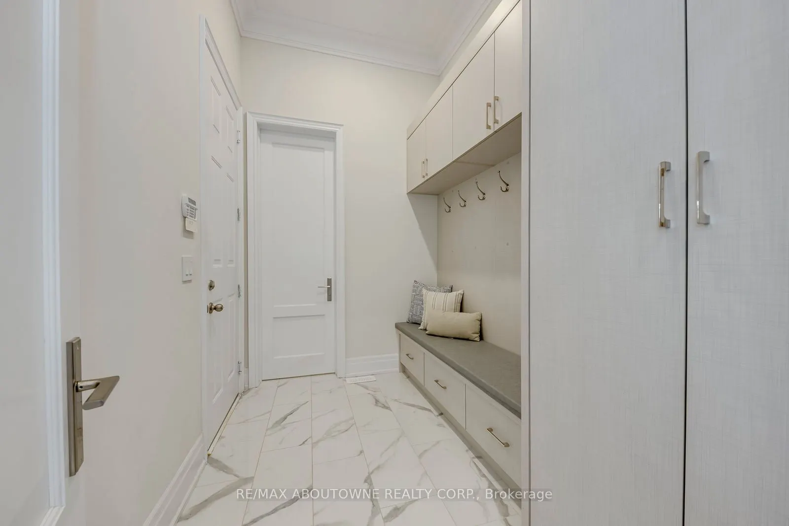 2359 Saw Whet Boulevard