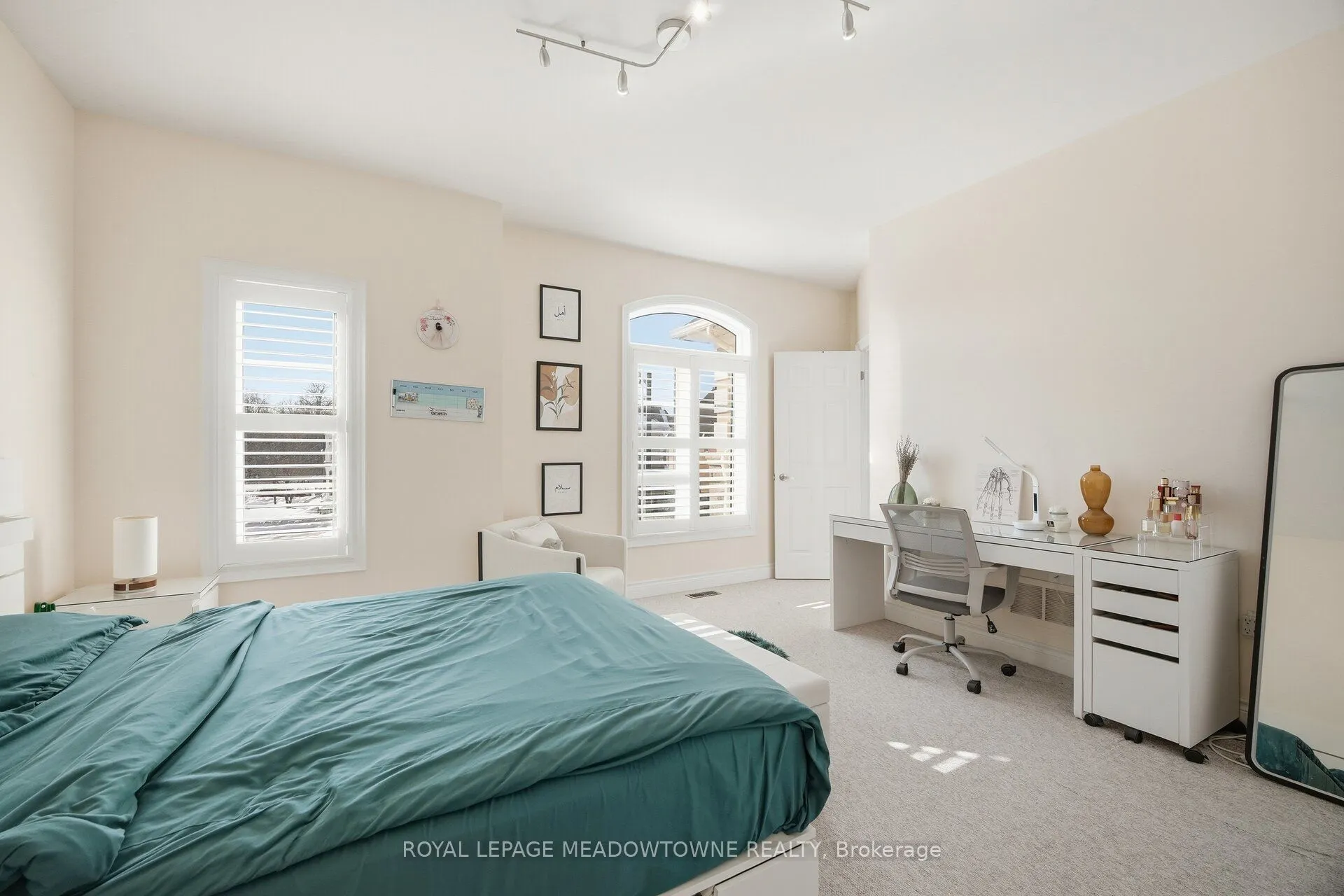 5221 Adobe Court