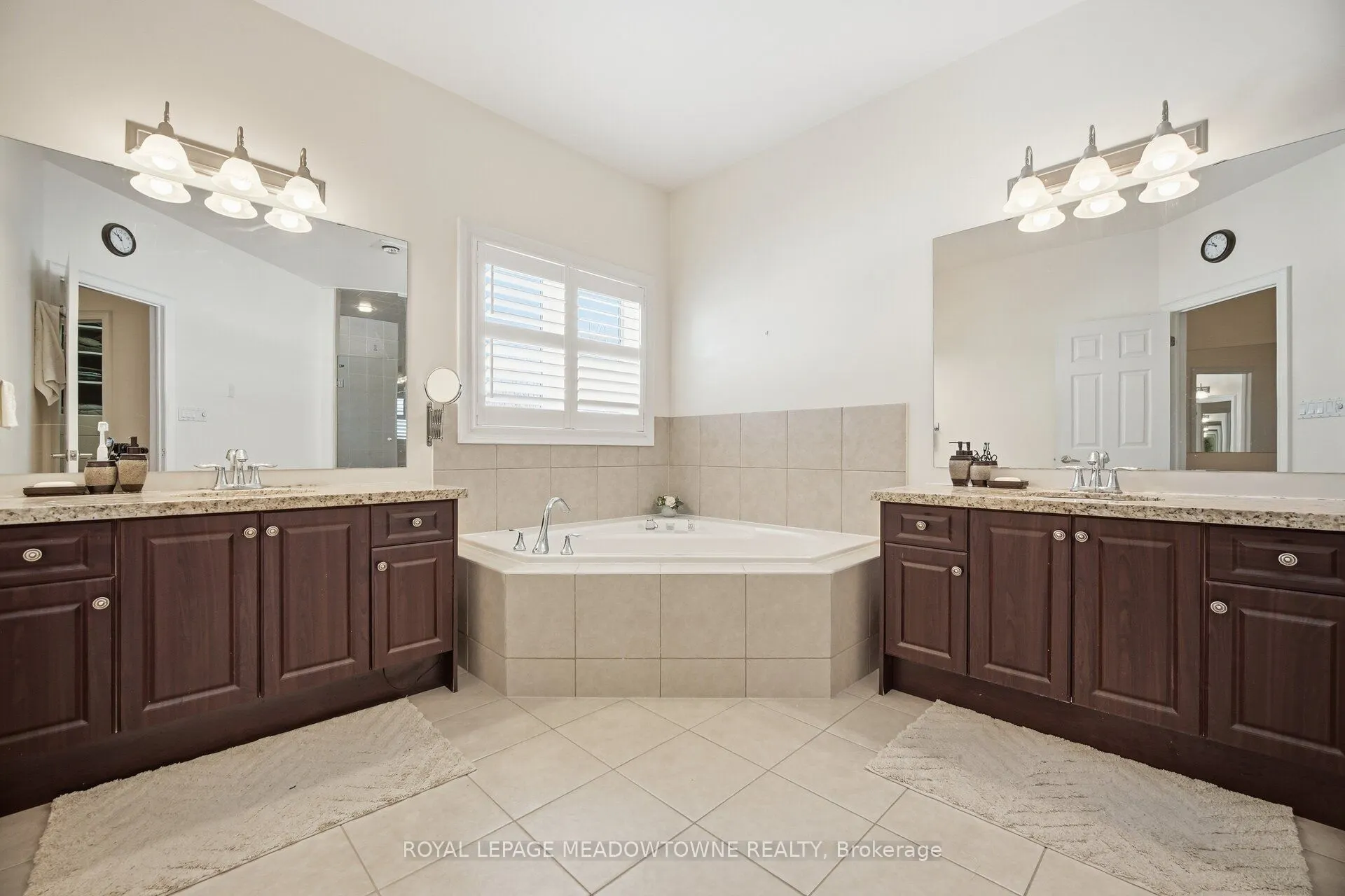 5221 Adobe Court