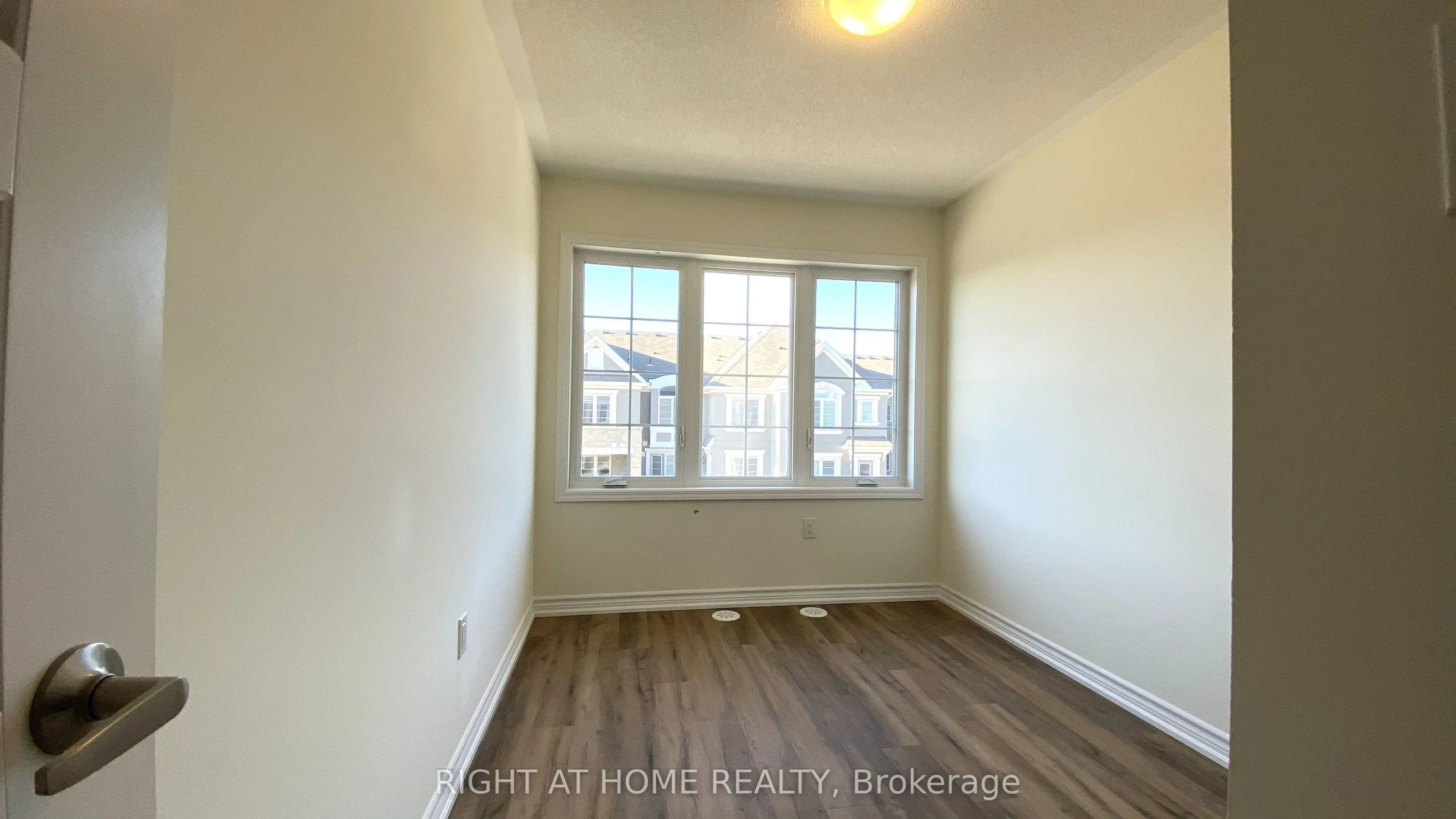 980 Alder Gate
