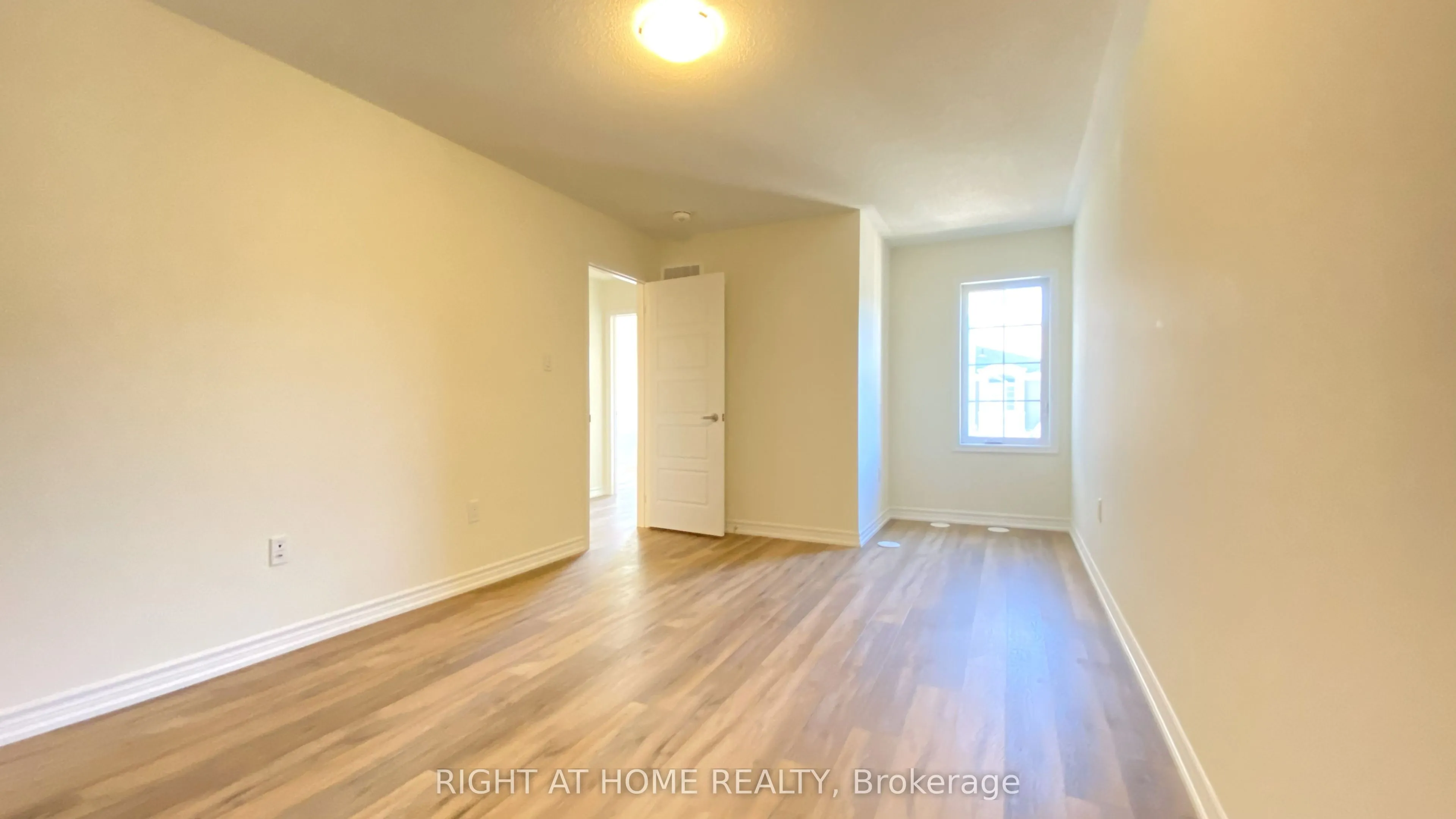980 Alder Gate