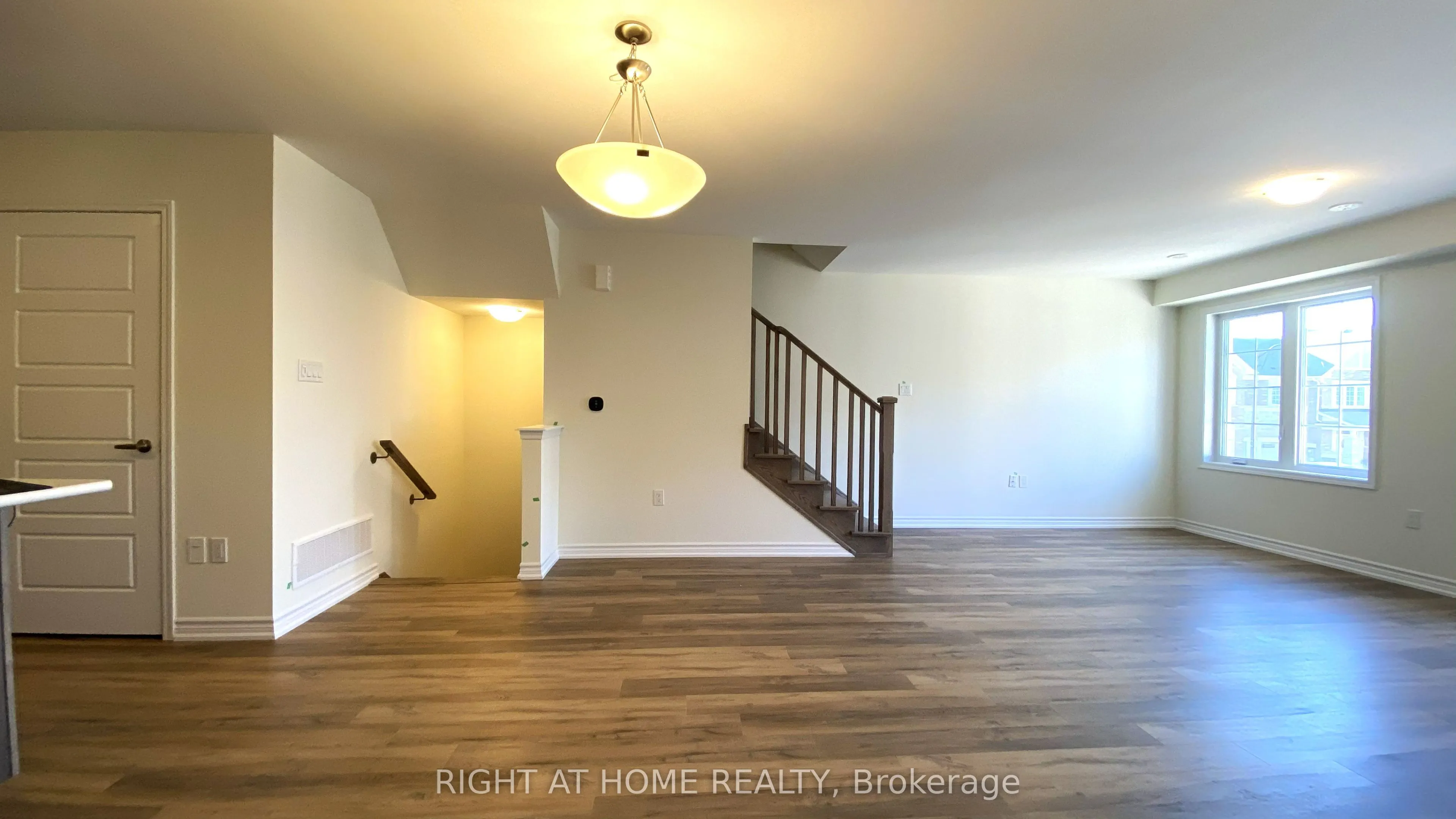 980 Alder Gate
