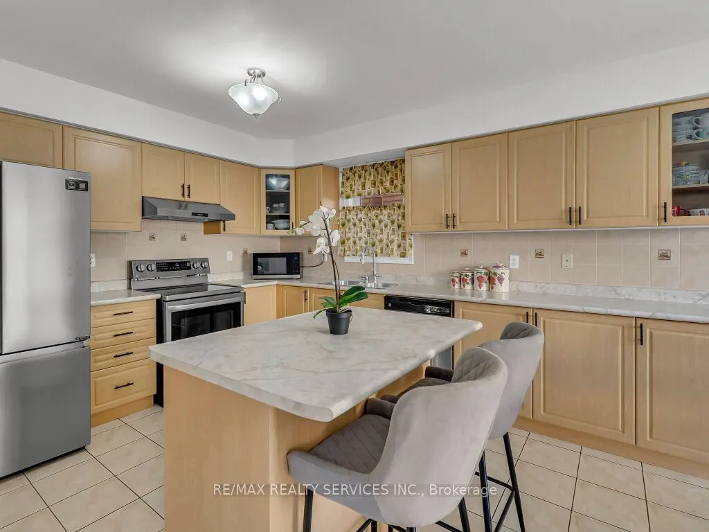 61 Sir Jacobs Crescent
