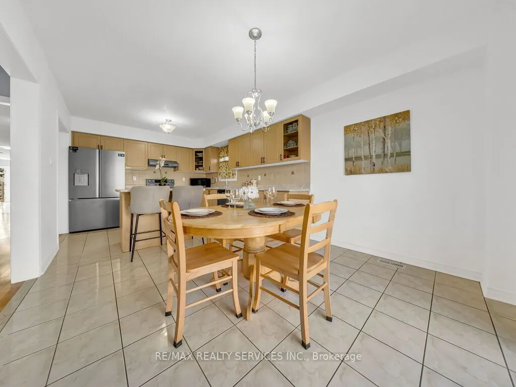 61 Sir Jacobs Crescent