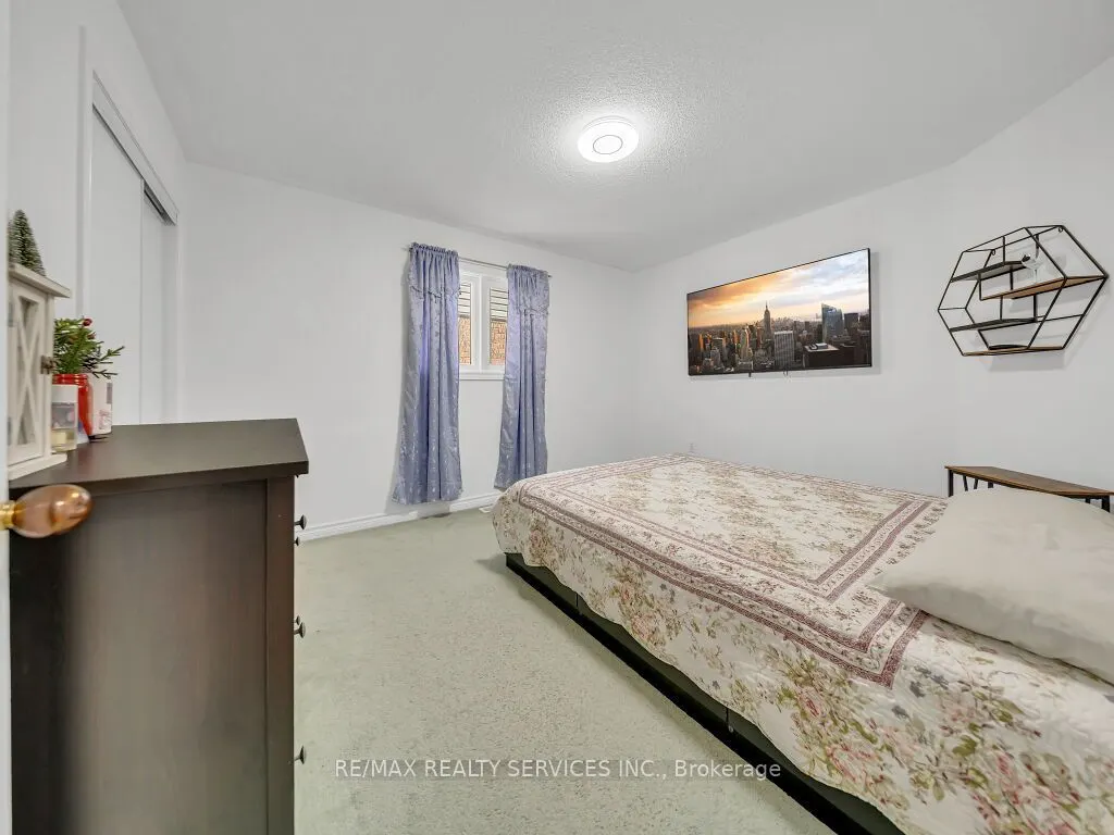 61 Sir Jacobs Crescent