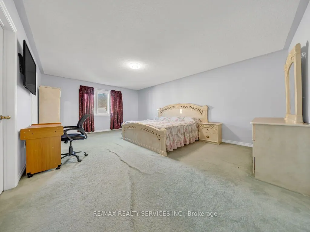 61 Sir Jacobs Crescent