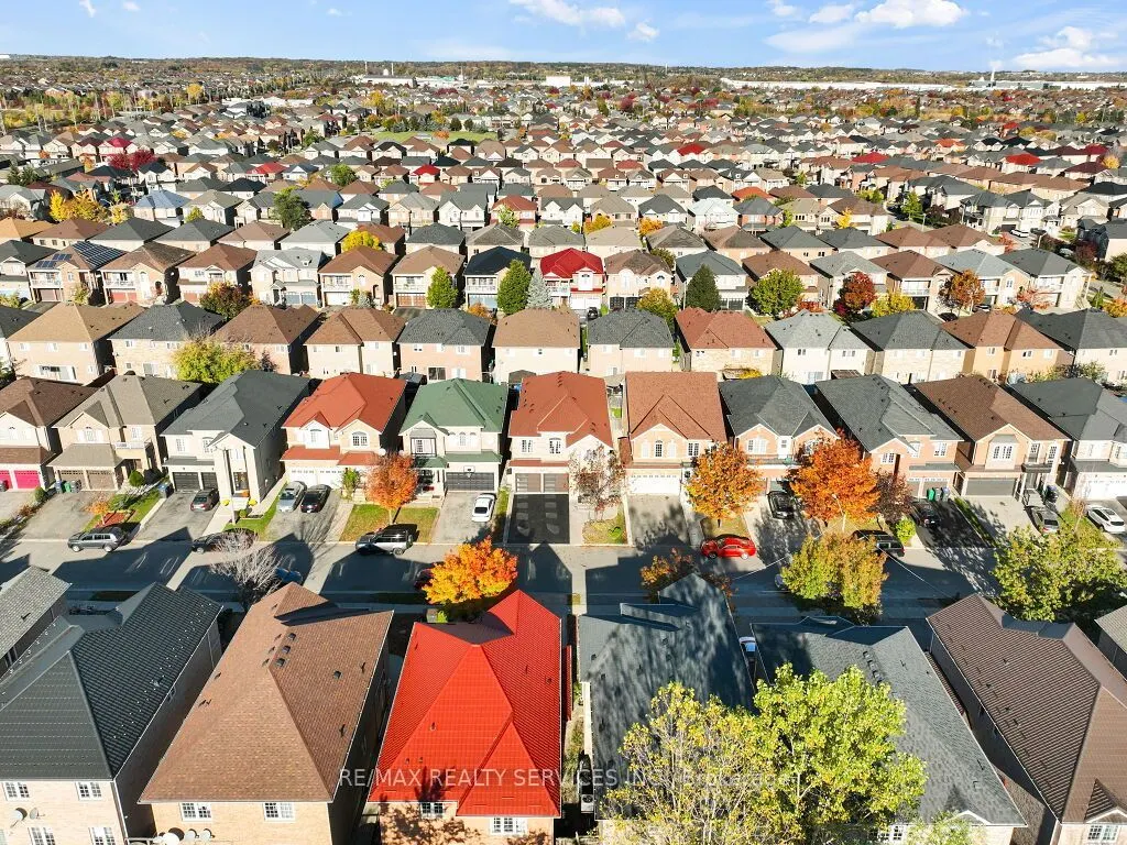 61 Sir Jacobs Crescent
