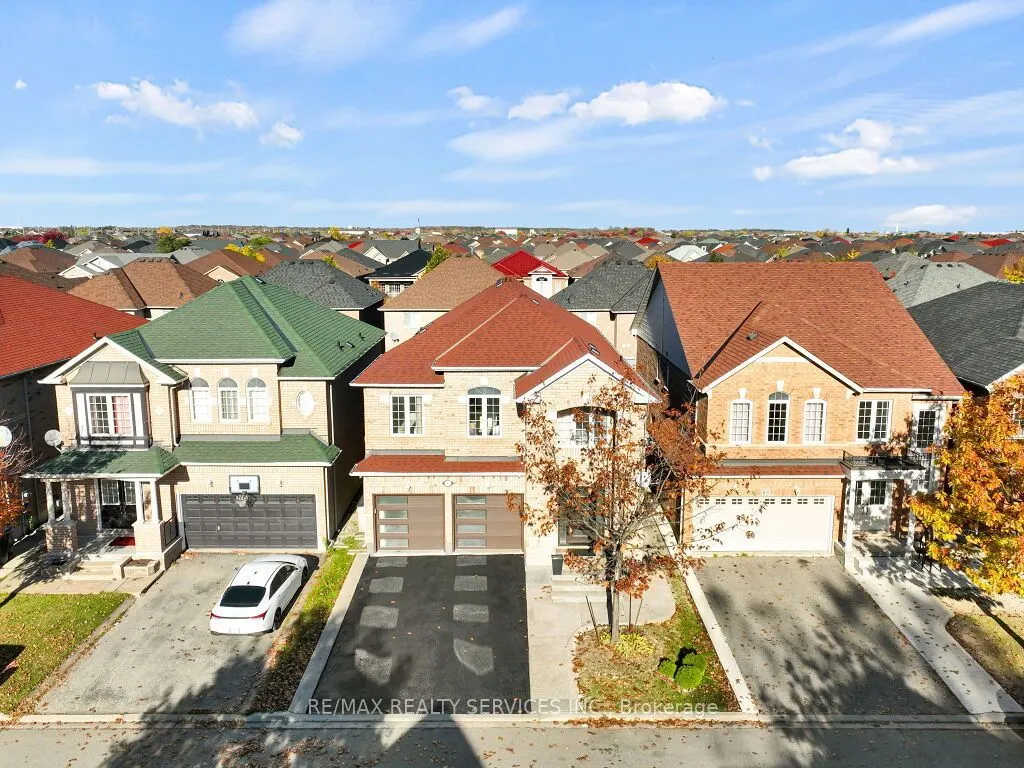 61 Sir Jacobs Crescent