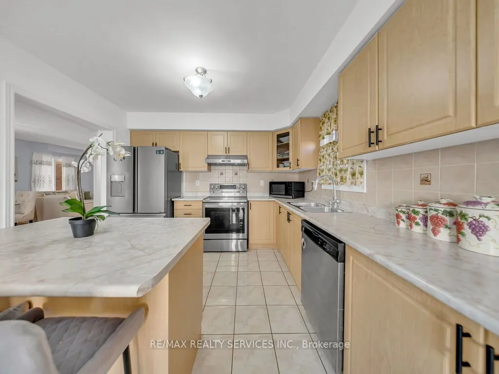 61 Sir Jacobs Crescent