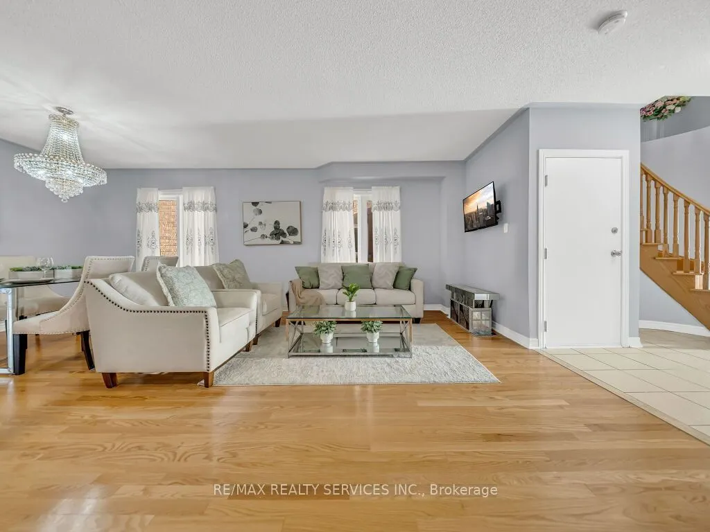 61 Sir Jacobs Crescent
