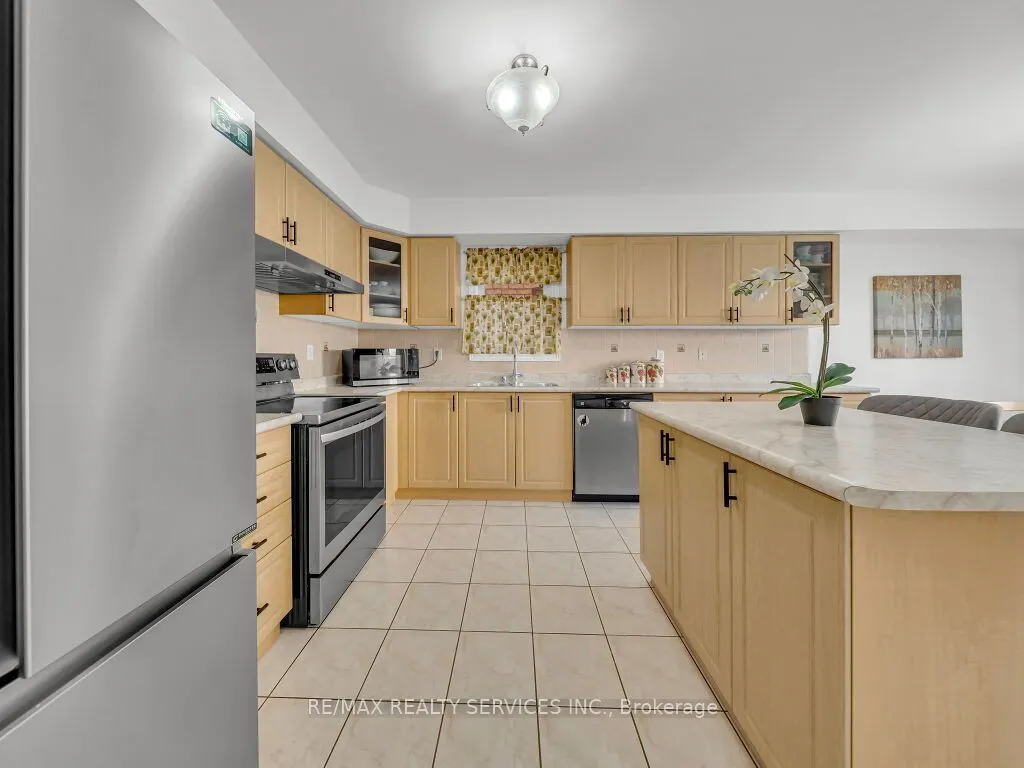 61 Sir Jacobs Crescent