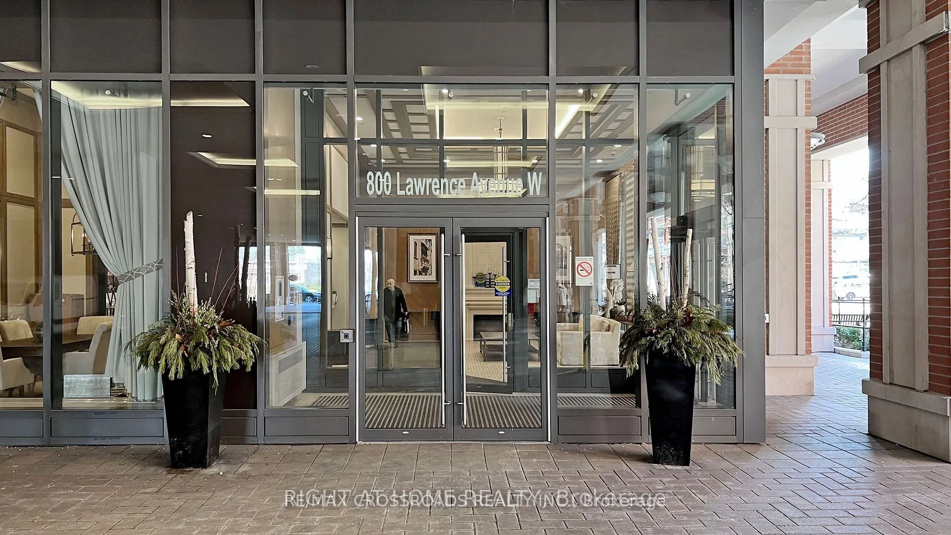 800 Lawrence Avenue W #605