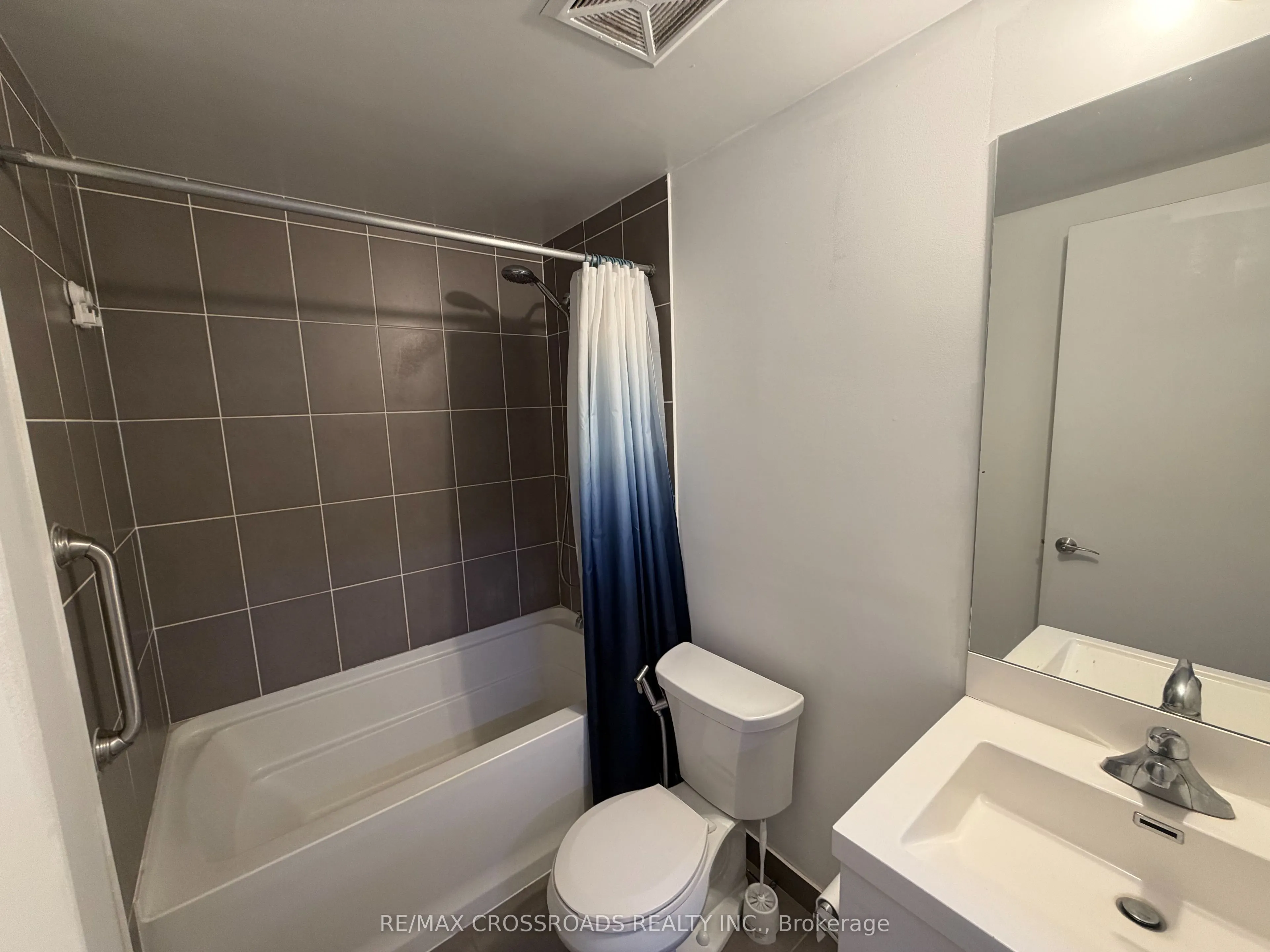 800 Lawrence Avenue W #605