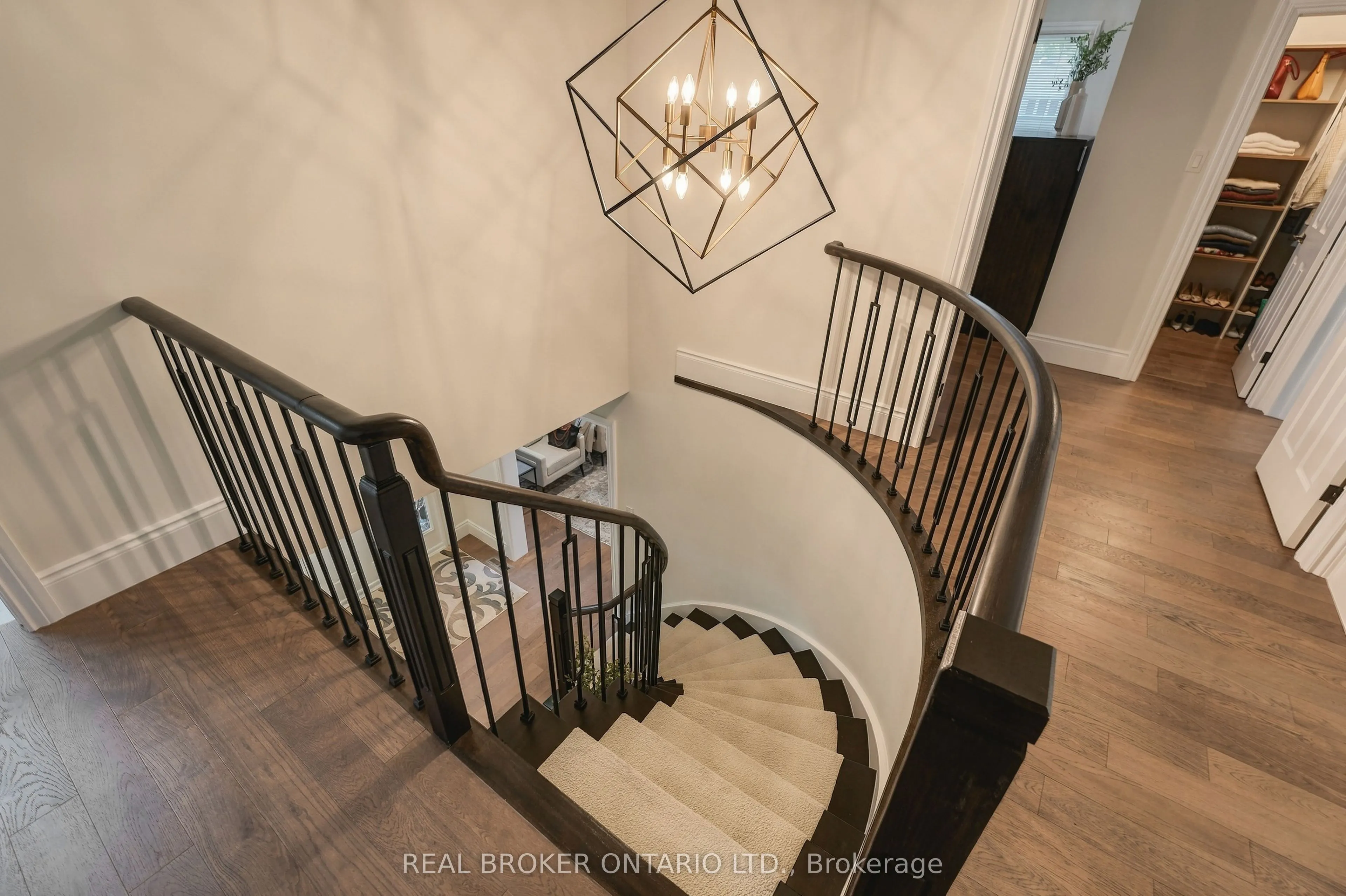 551 Kastelic Place