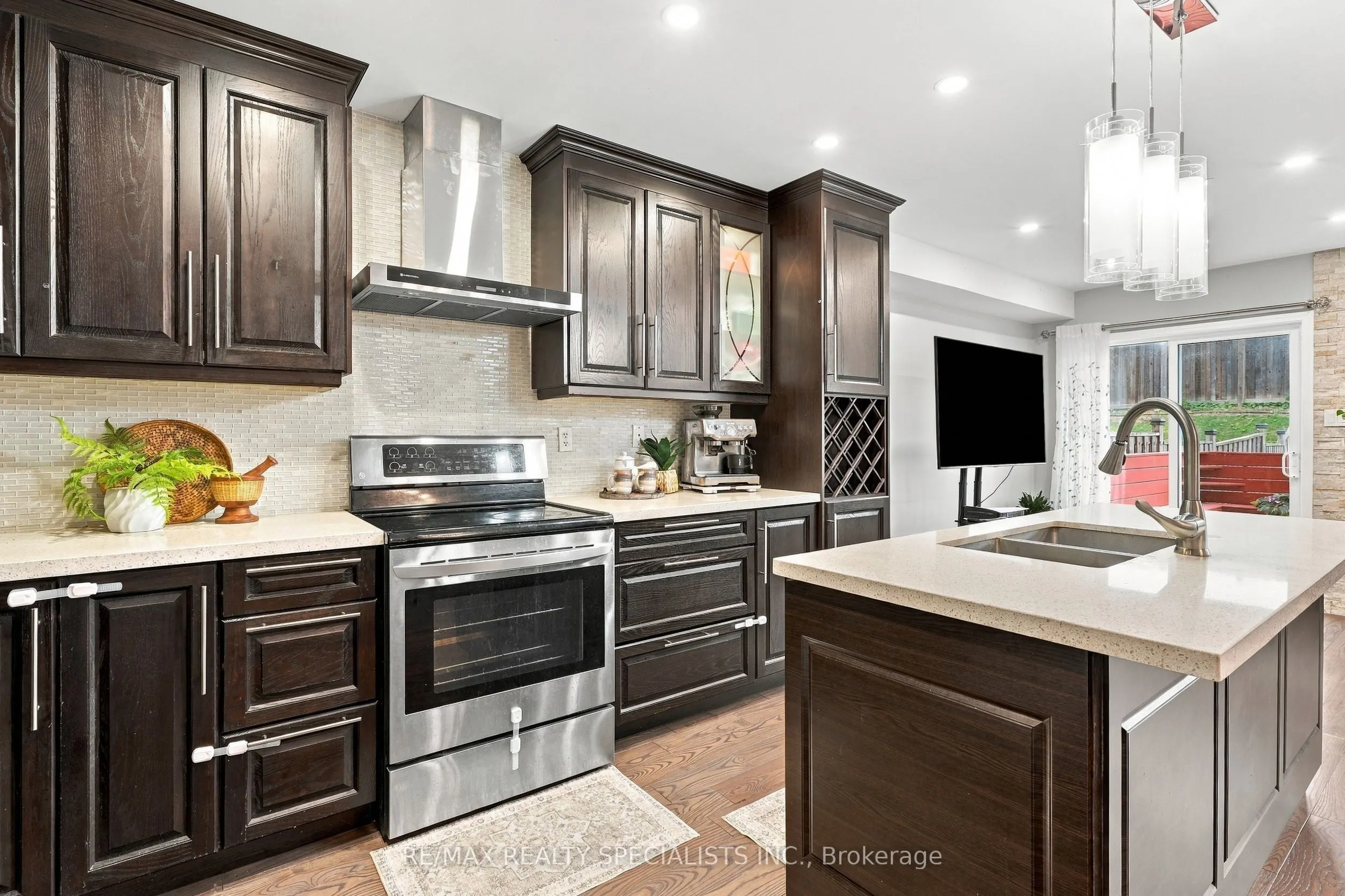 1140 Bonin Crescent