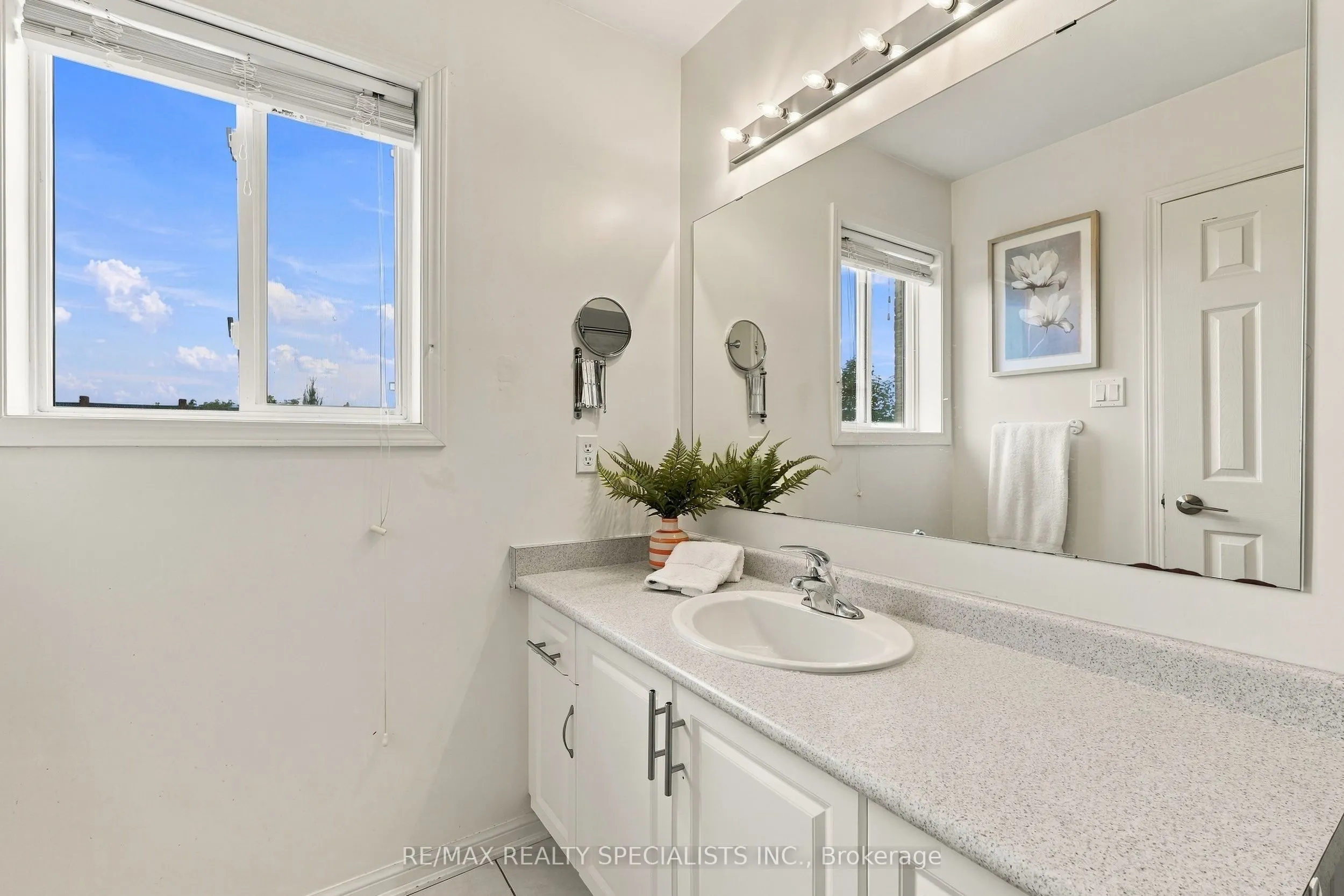 1140 Bonin Crescent