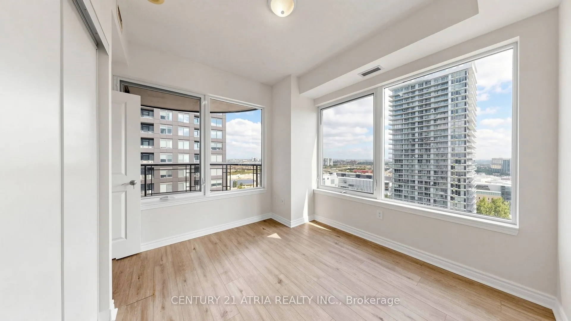 385 Prince Of Wales Drive #1802