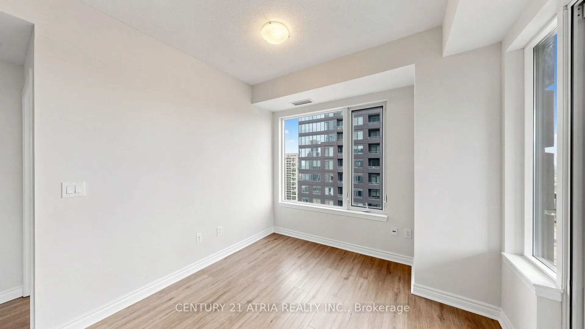 385 Prince Of Wales Drive #1802