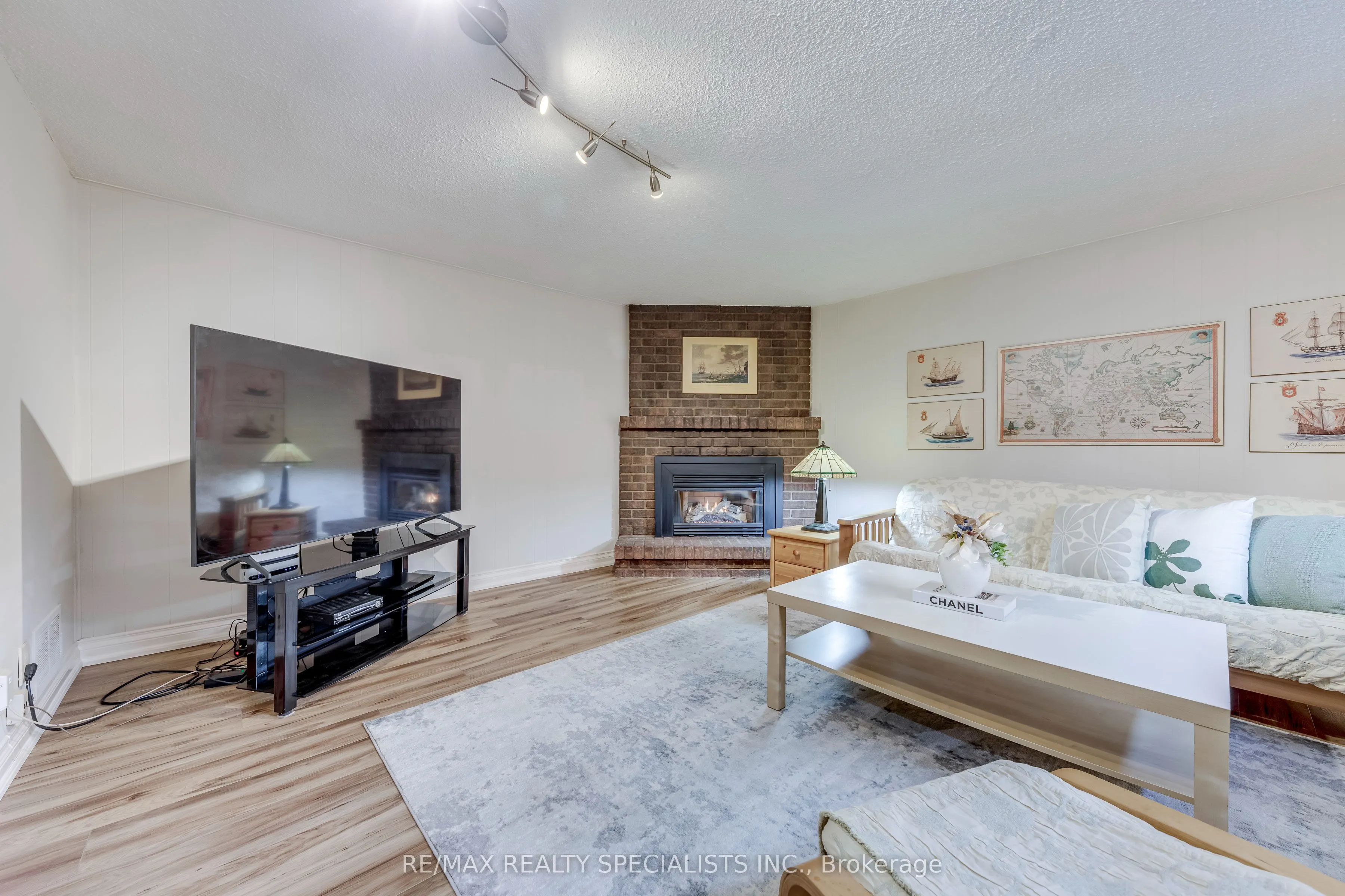 69 Winterfold Drive