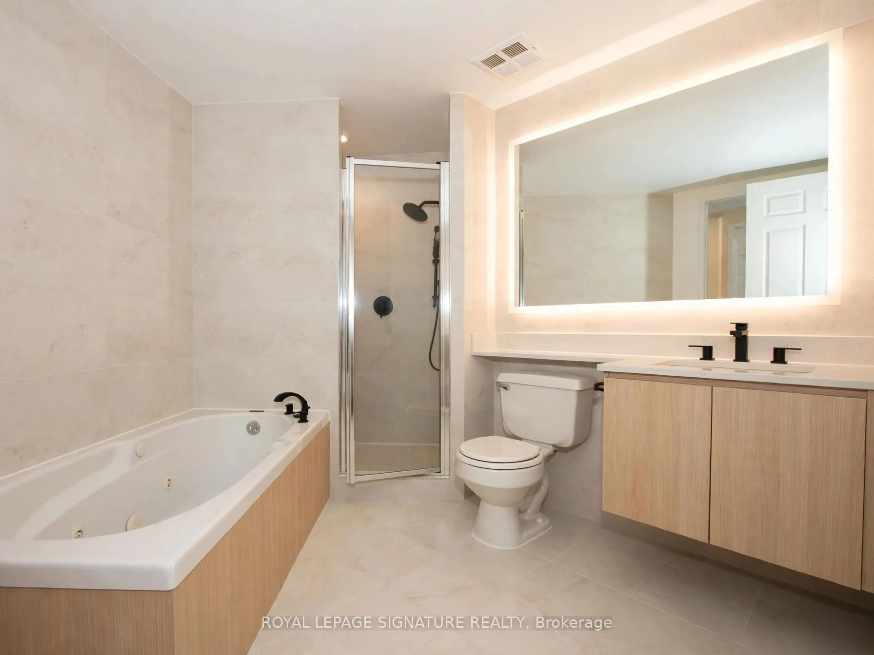 2285 Lake Shore Boulevard W #703