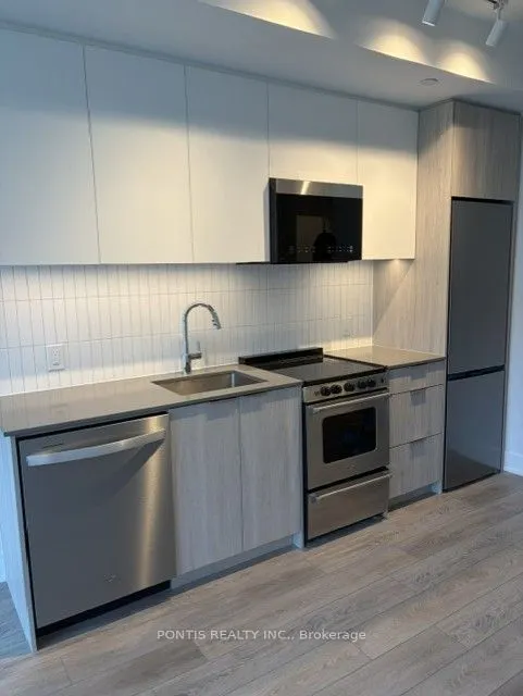 3008 William Cutmore Boulevard #223