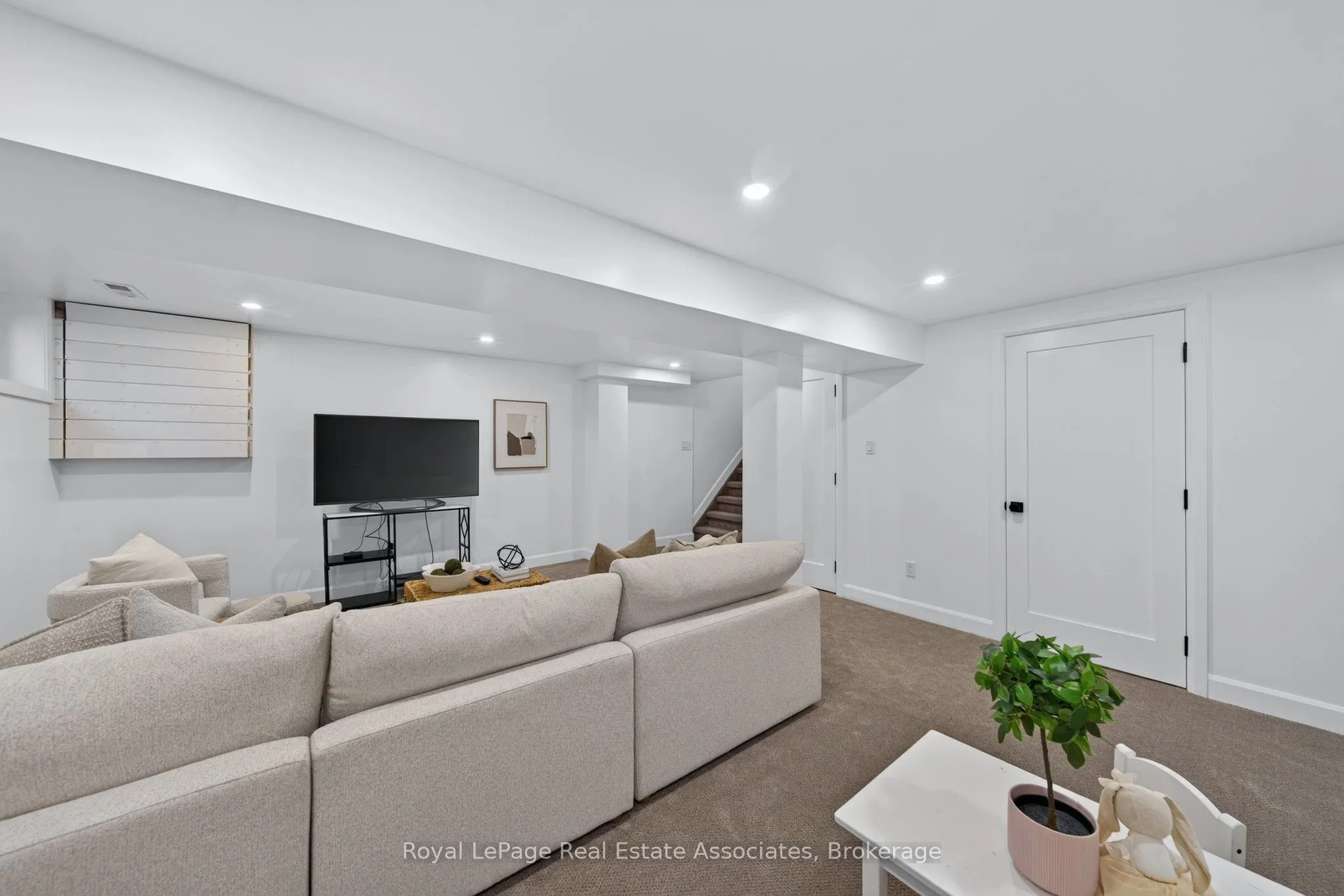 2604 Constable Road