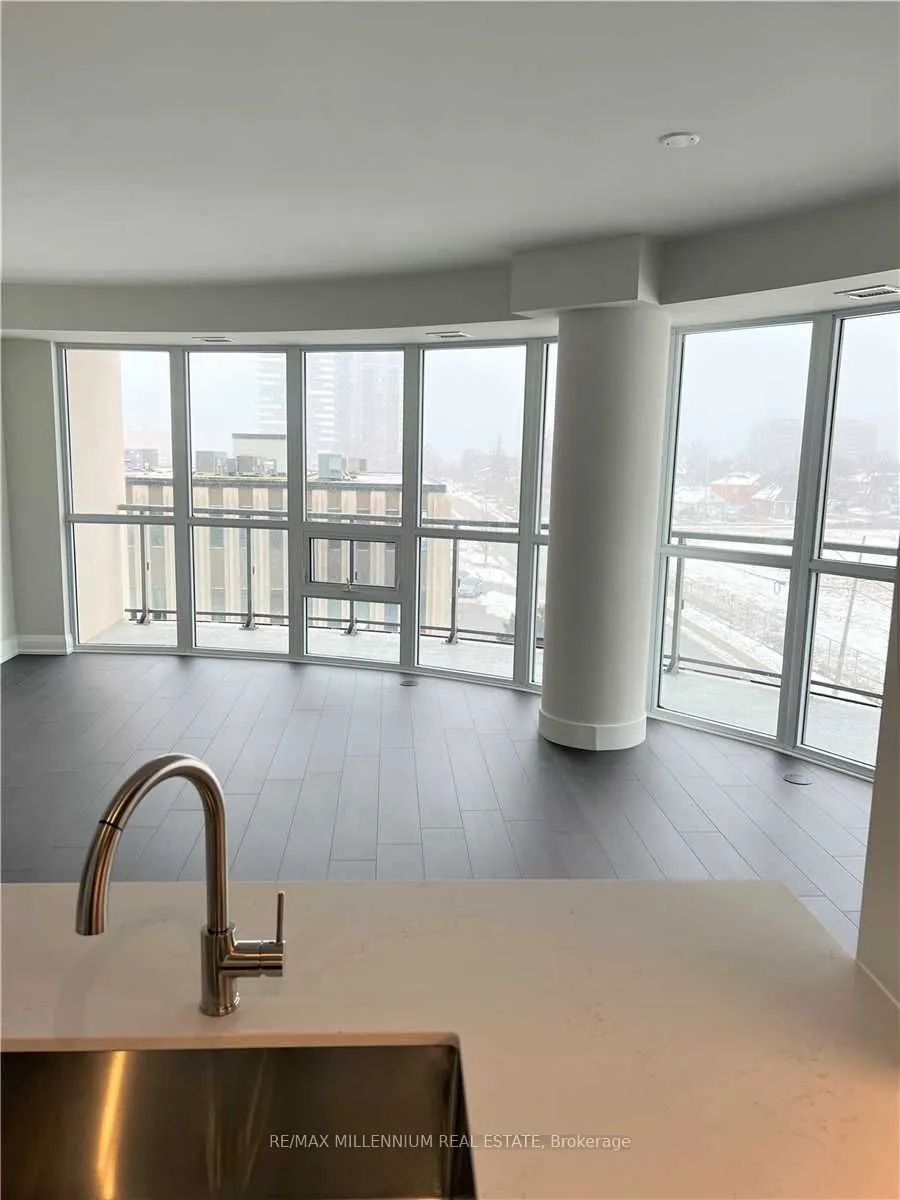 15 Lynch Street #404