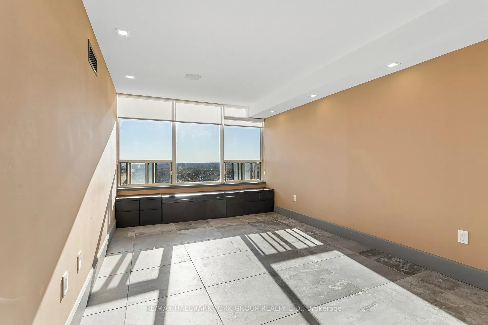 700 Constellation Drive #1909