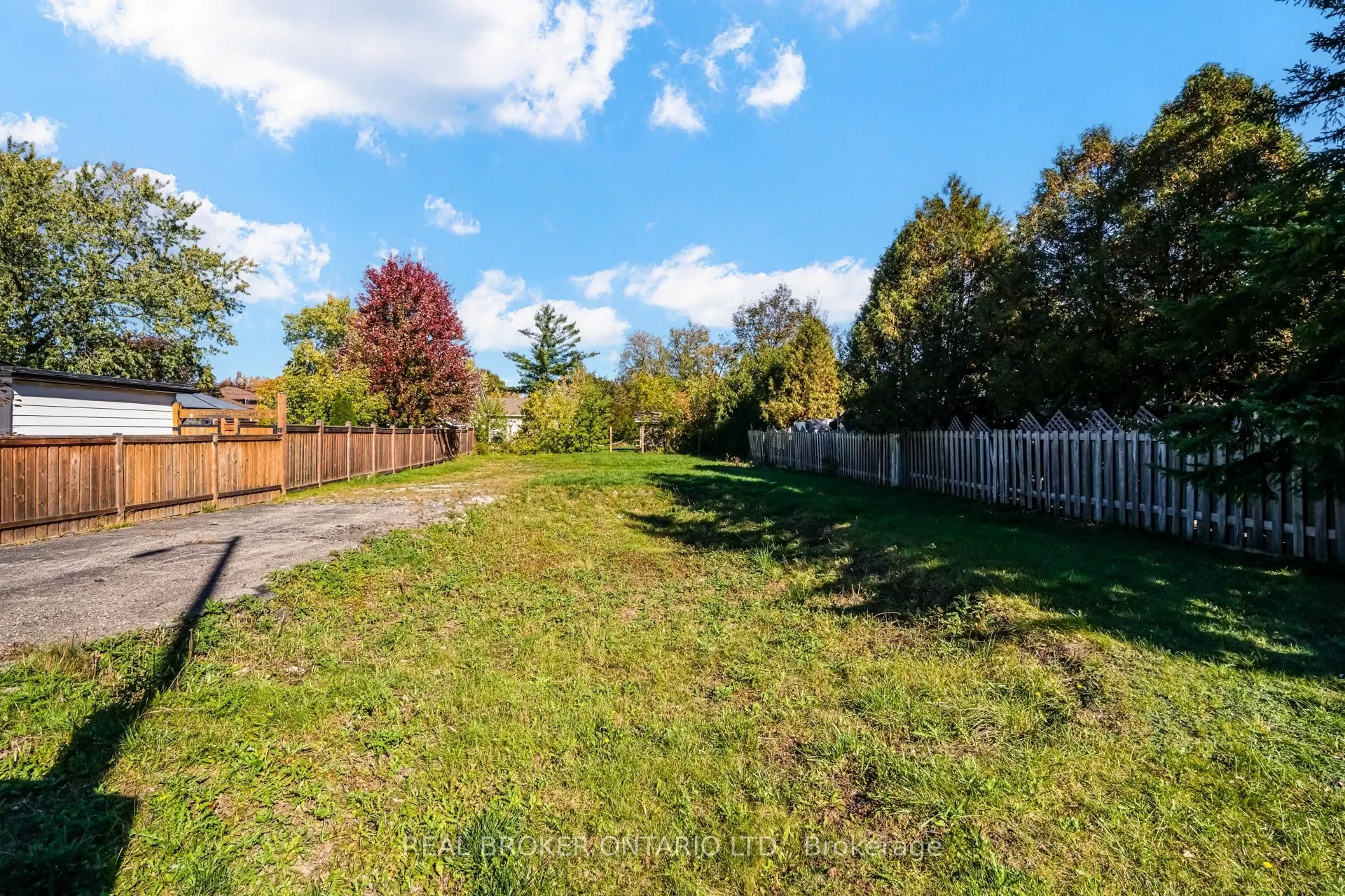 159 Bronte Street S