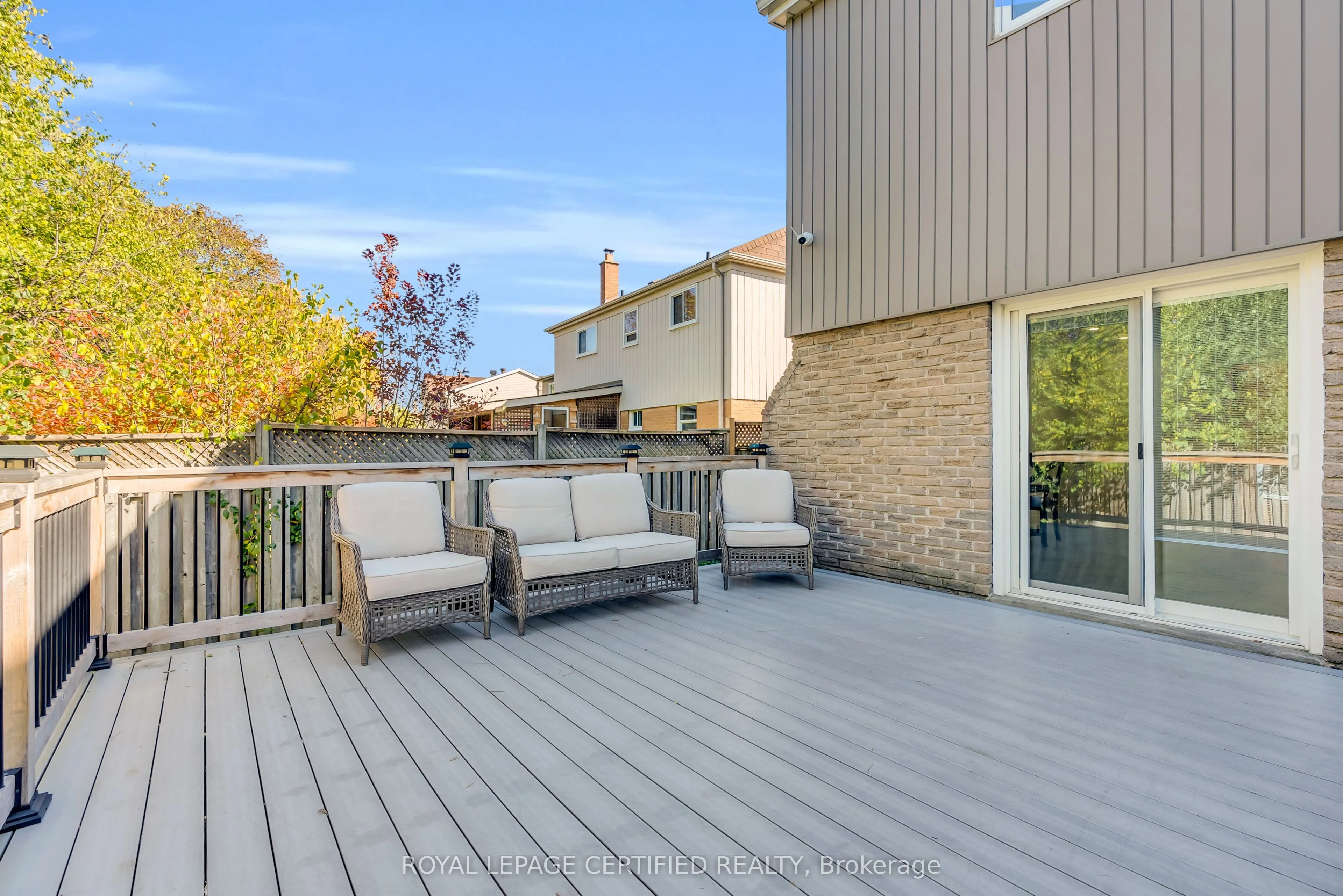 22 Madelaine Crescent