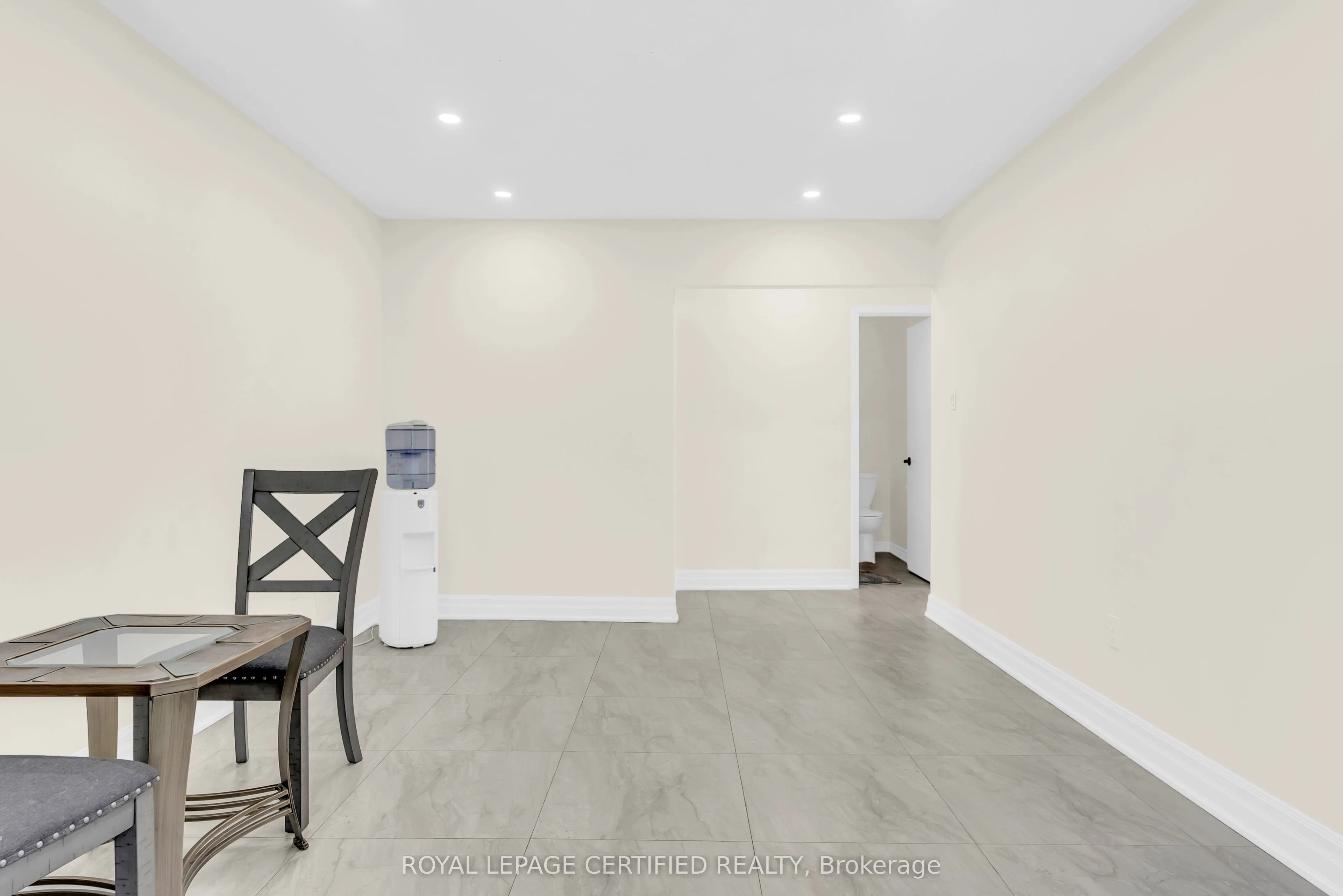 22 Madelaine Crescent