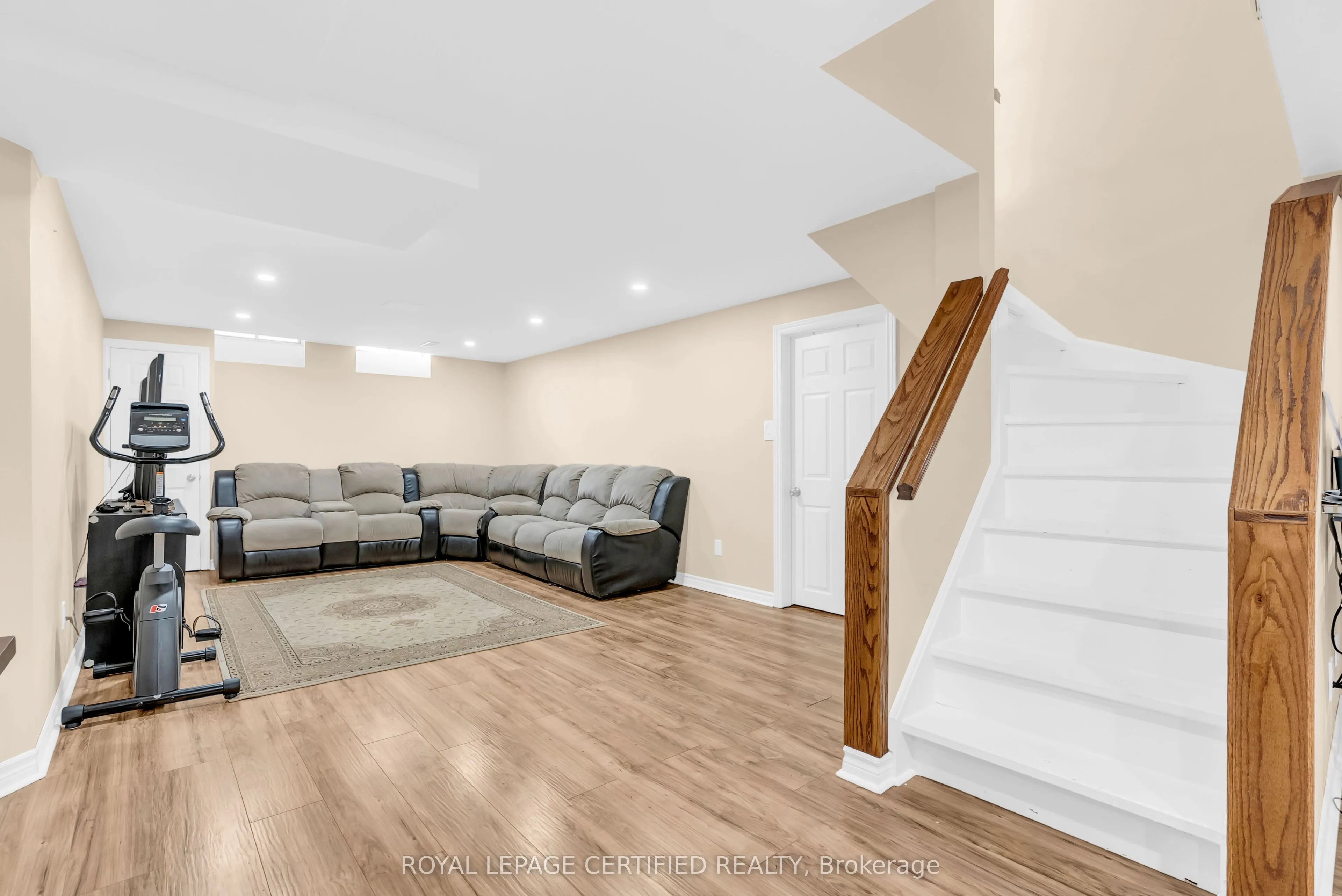 22 Madelaine Crescent