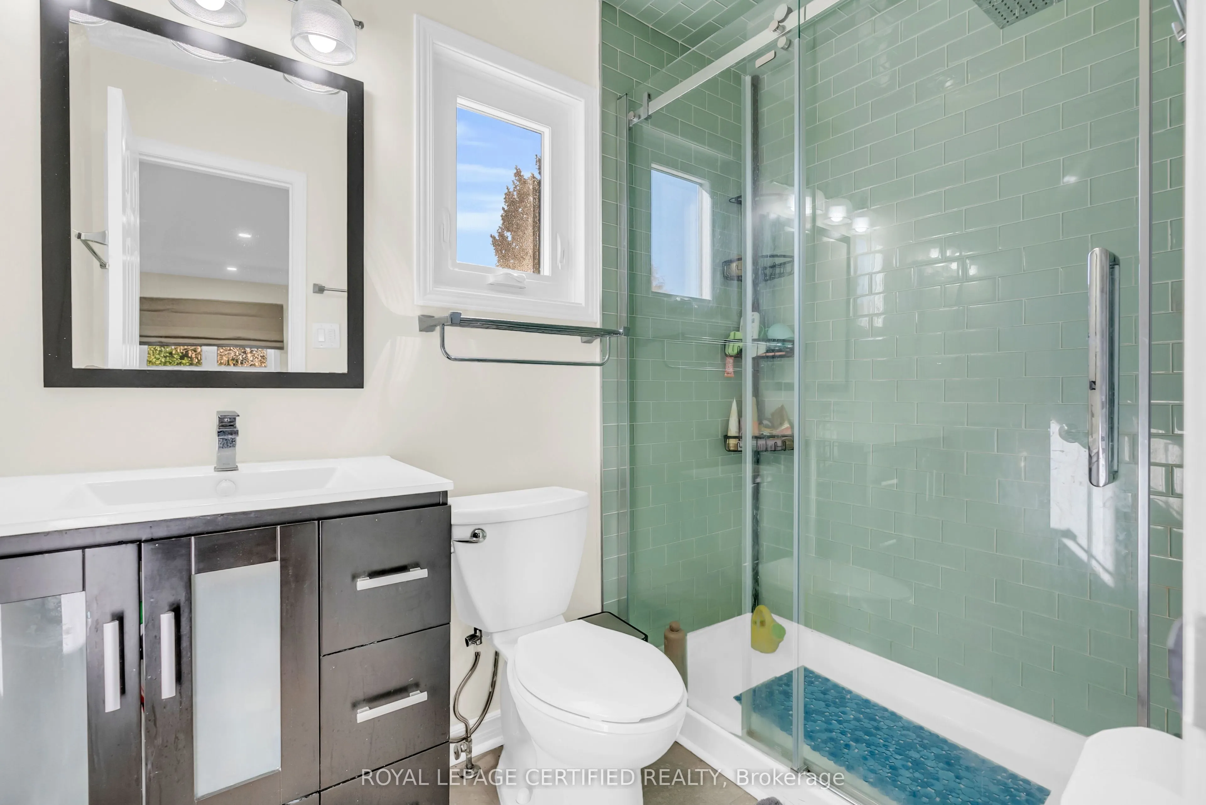 22 Madelaine Crescent