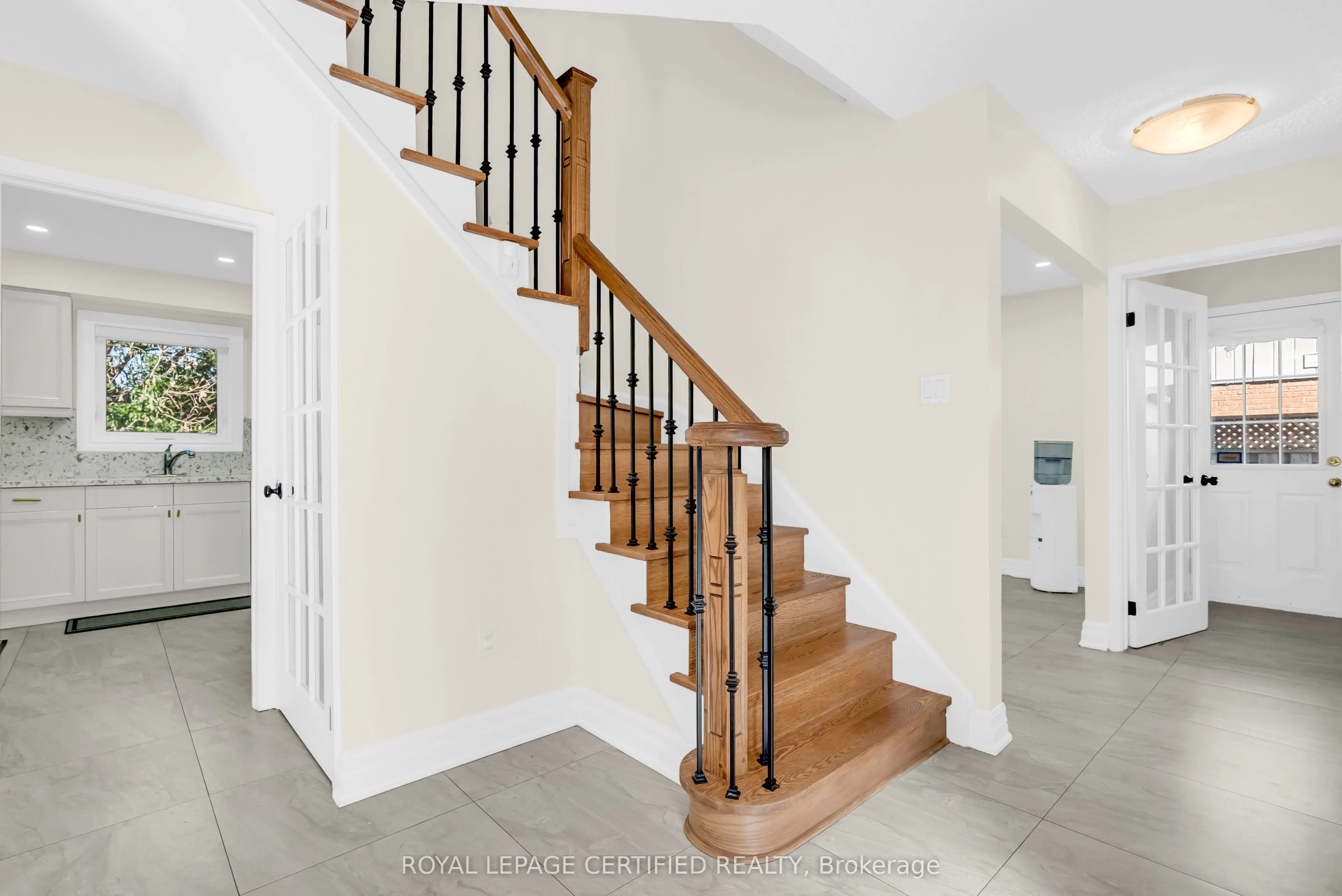 22 Madelaine Crescent