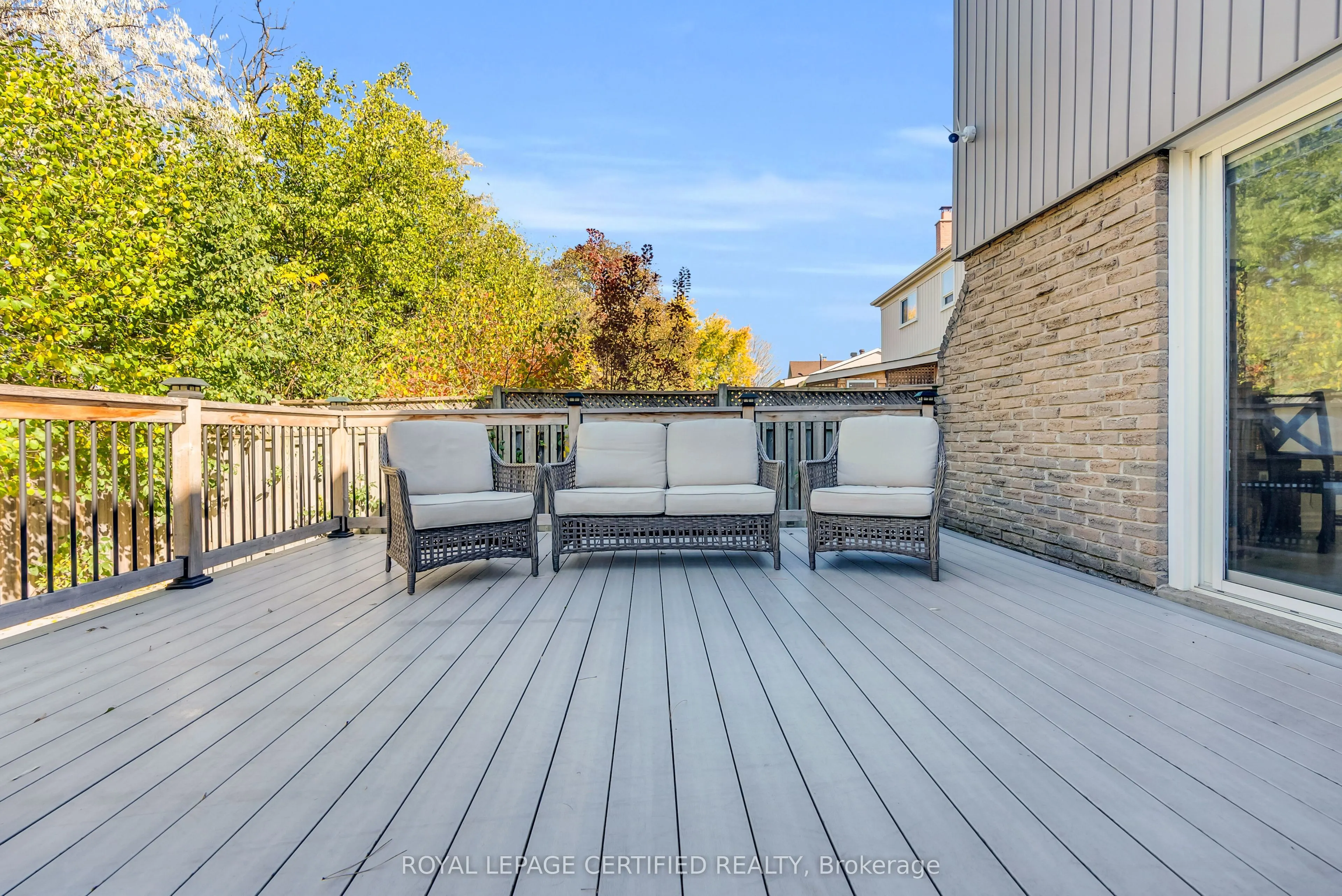 22 Madelaine Crescent