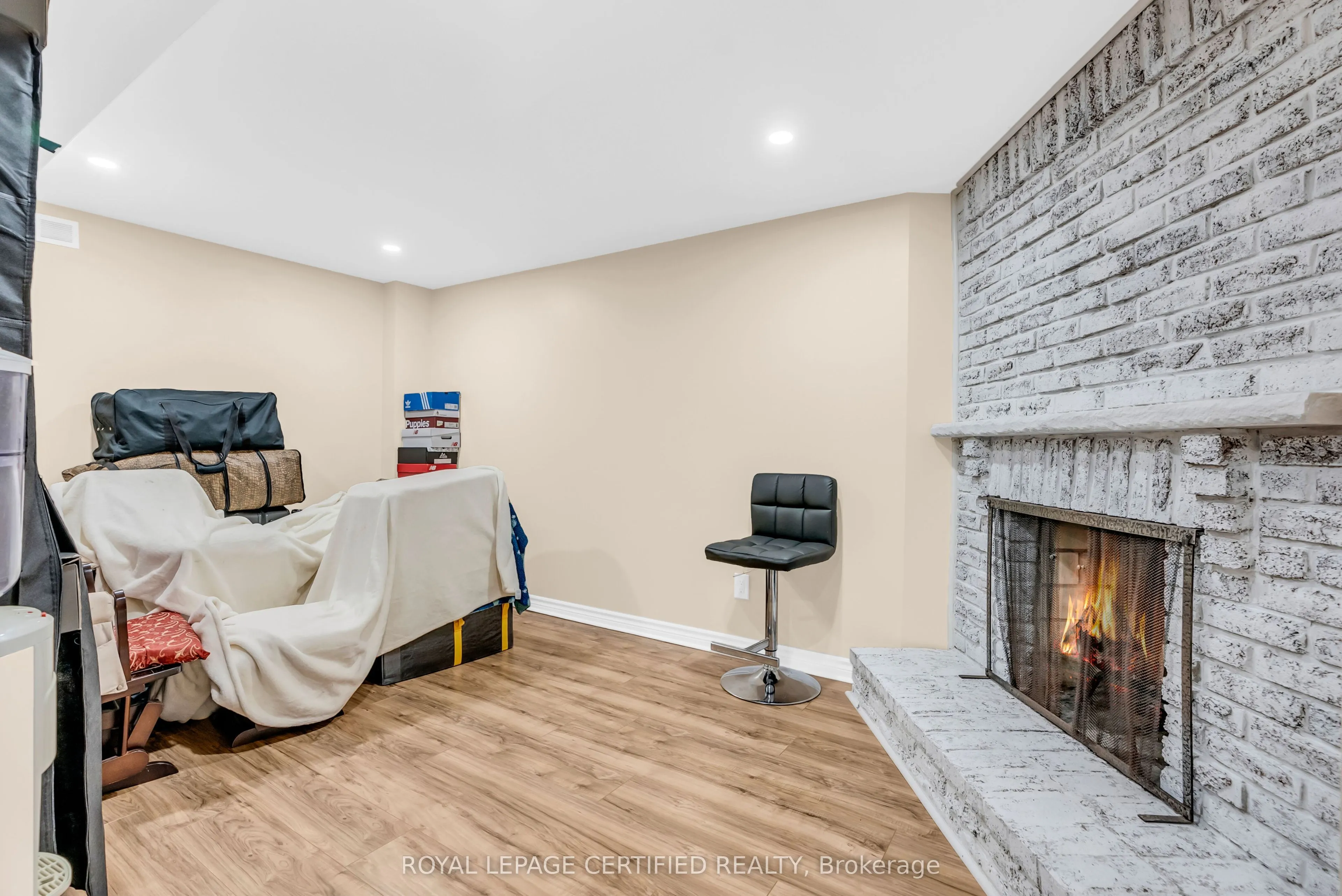 22 Madelaine Crescent